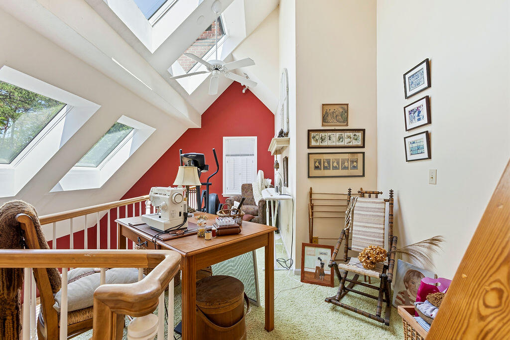 23 Elizabethan Drive Property Photo 34