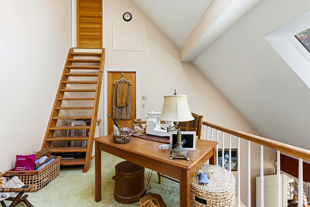 23 Elizabethan Drive Property Photo 35