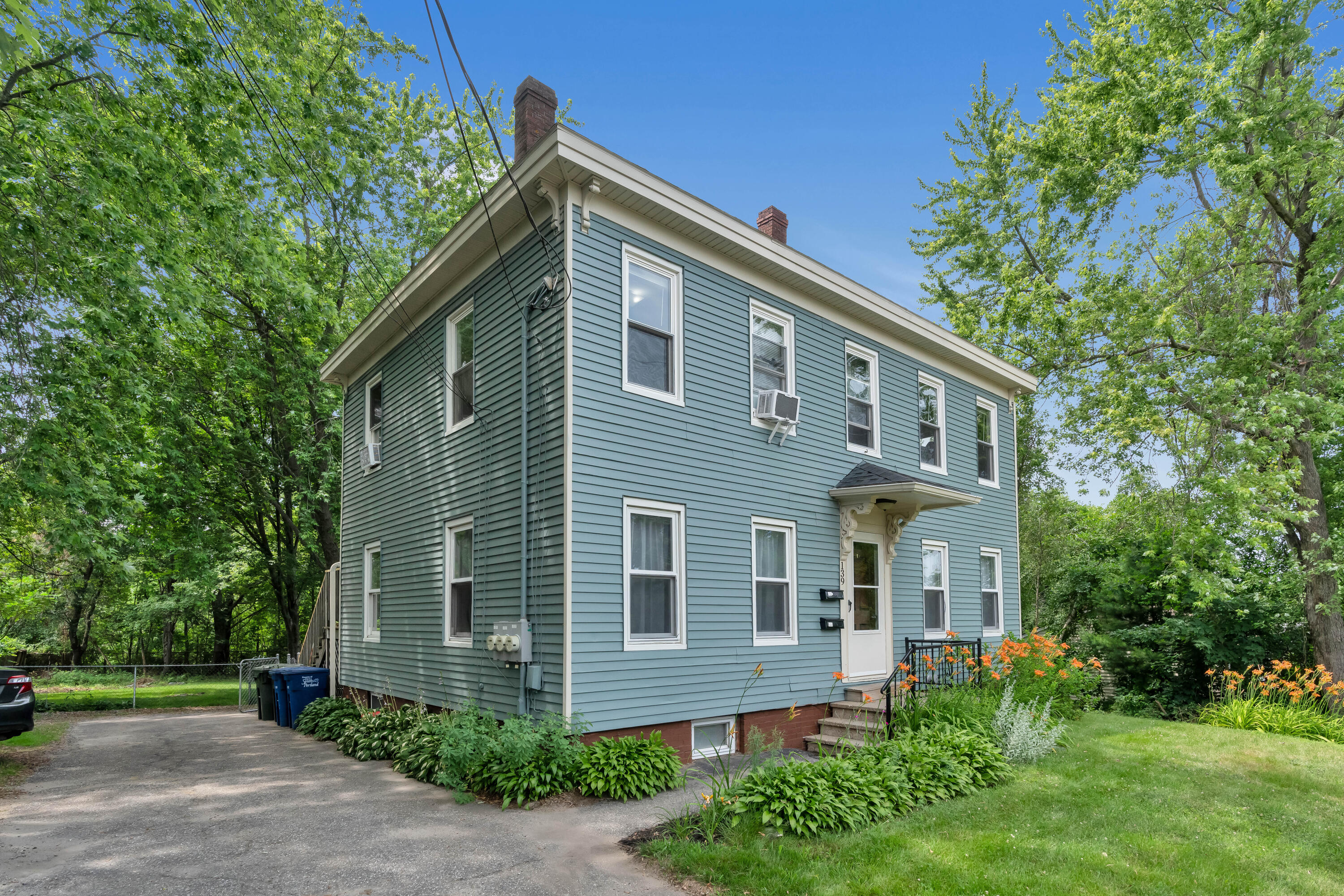 139 Skillings Street Property Photo 3