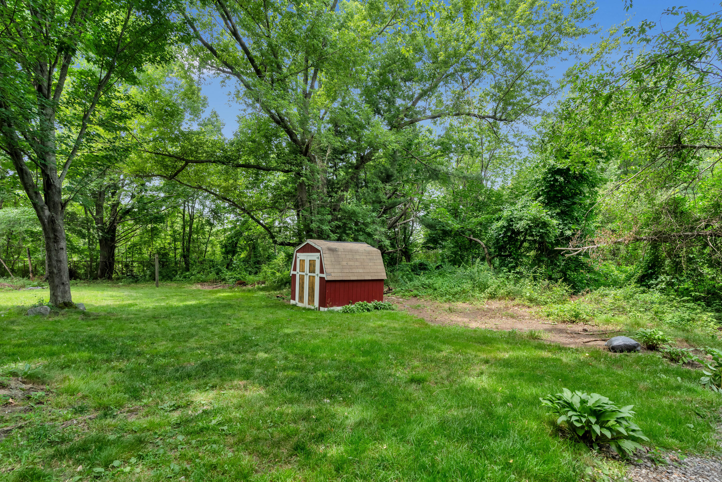 139 Skillings Street Property Photo 6