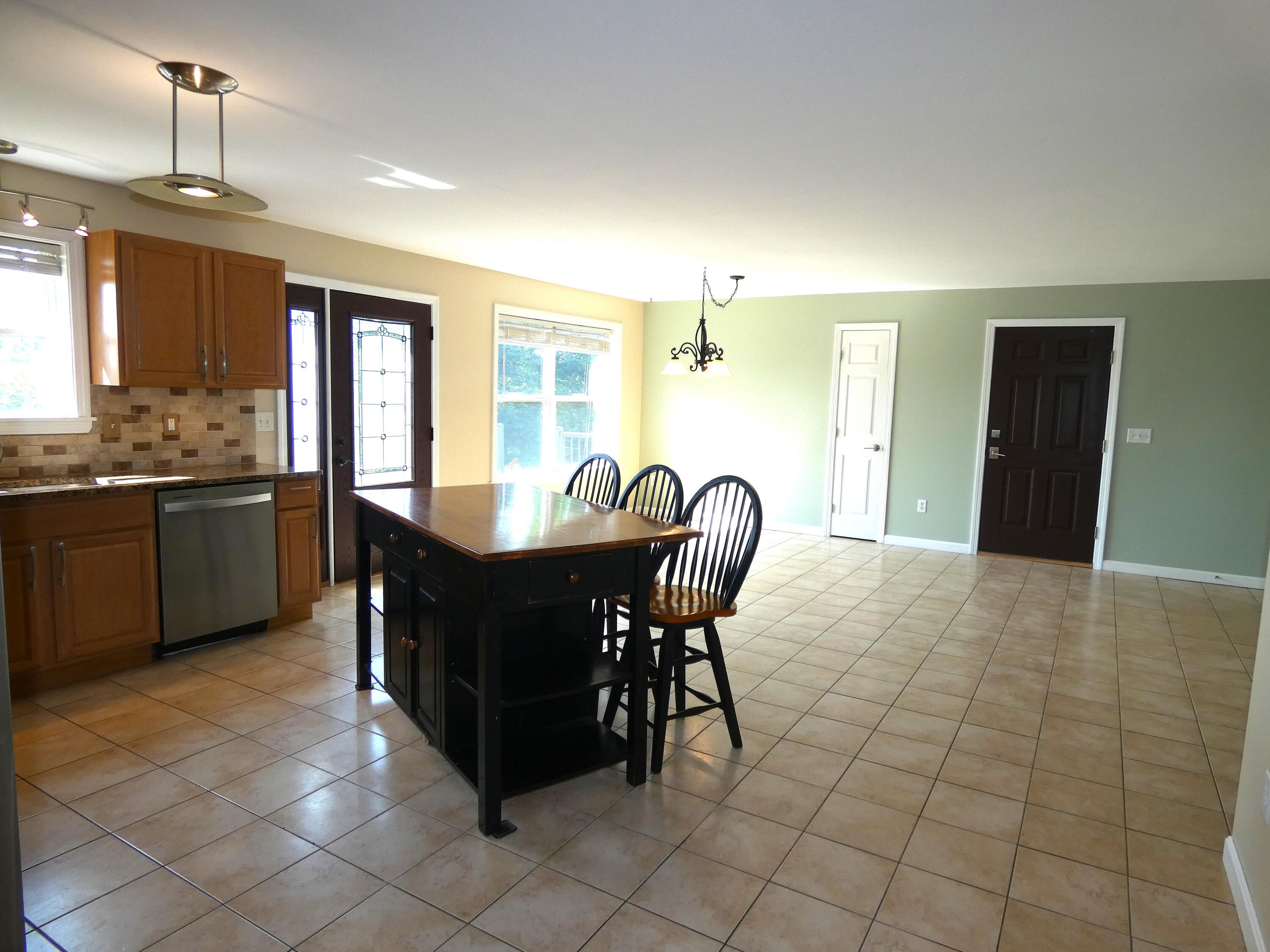 22 Eric Road Property Photo 13