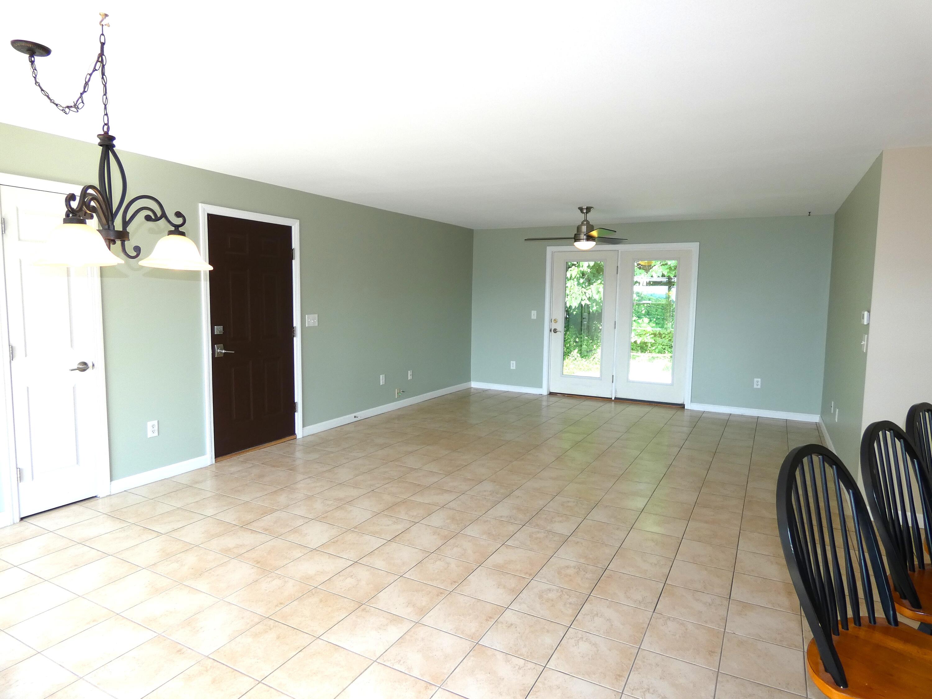 22 Eric Road Property Photo 18