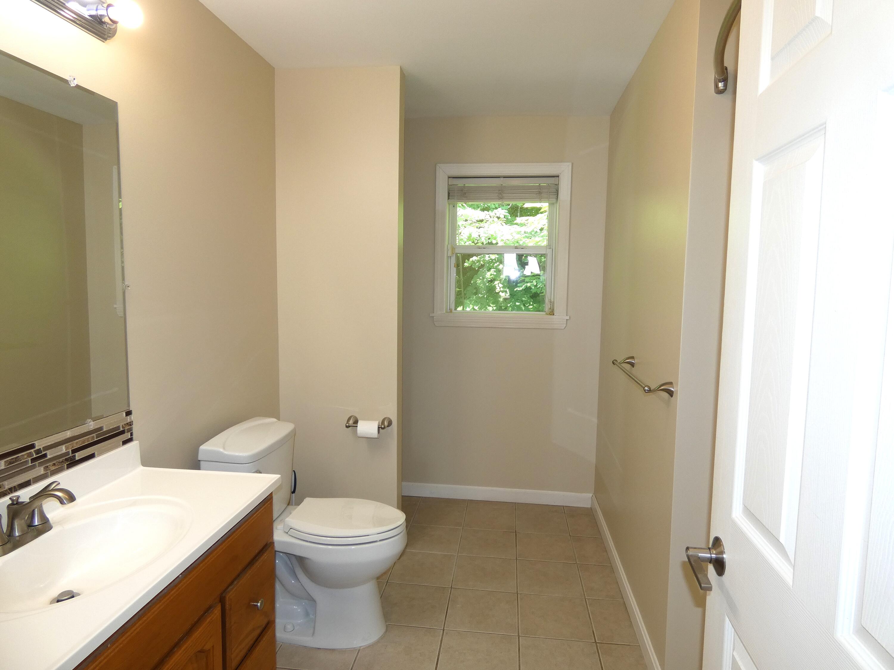 22 Eric Road Property Photo 28