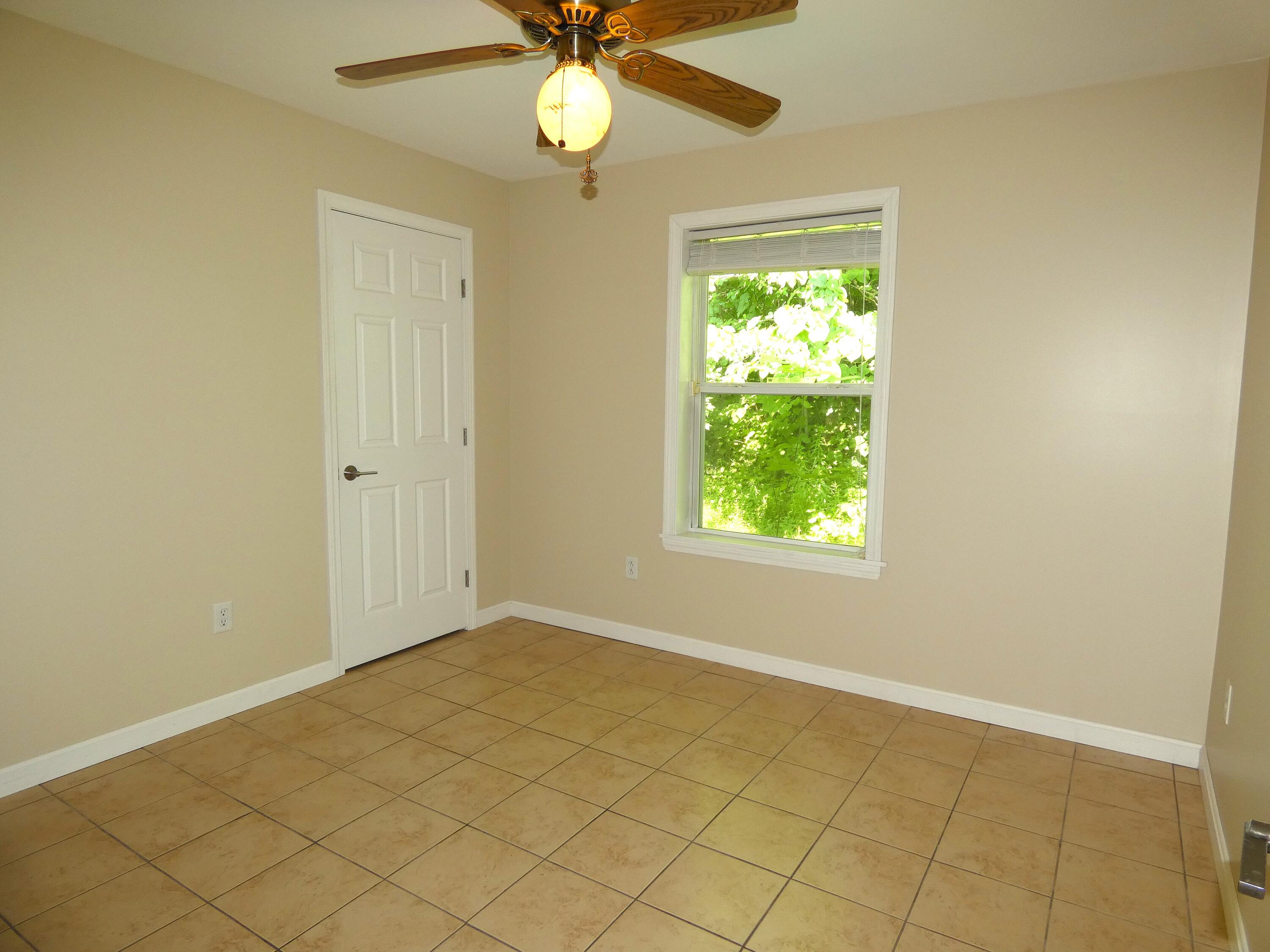 22 Eric Road Property Photo 34