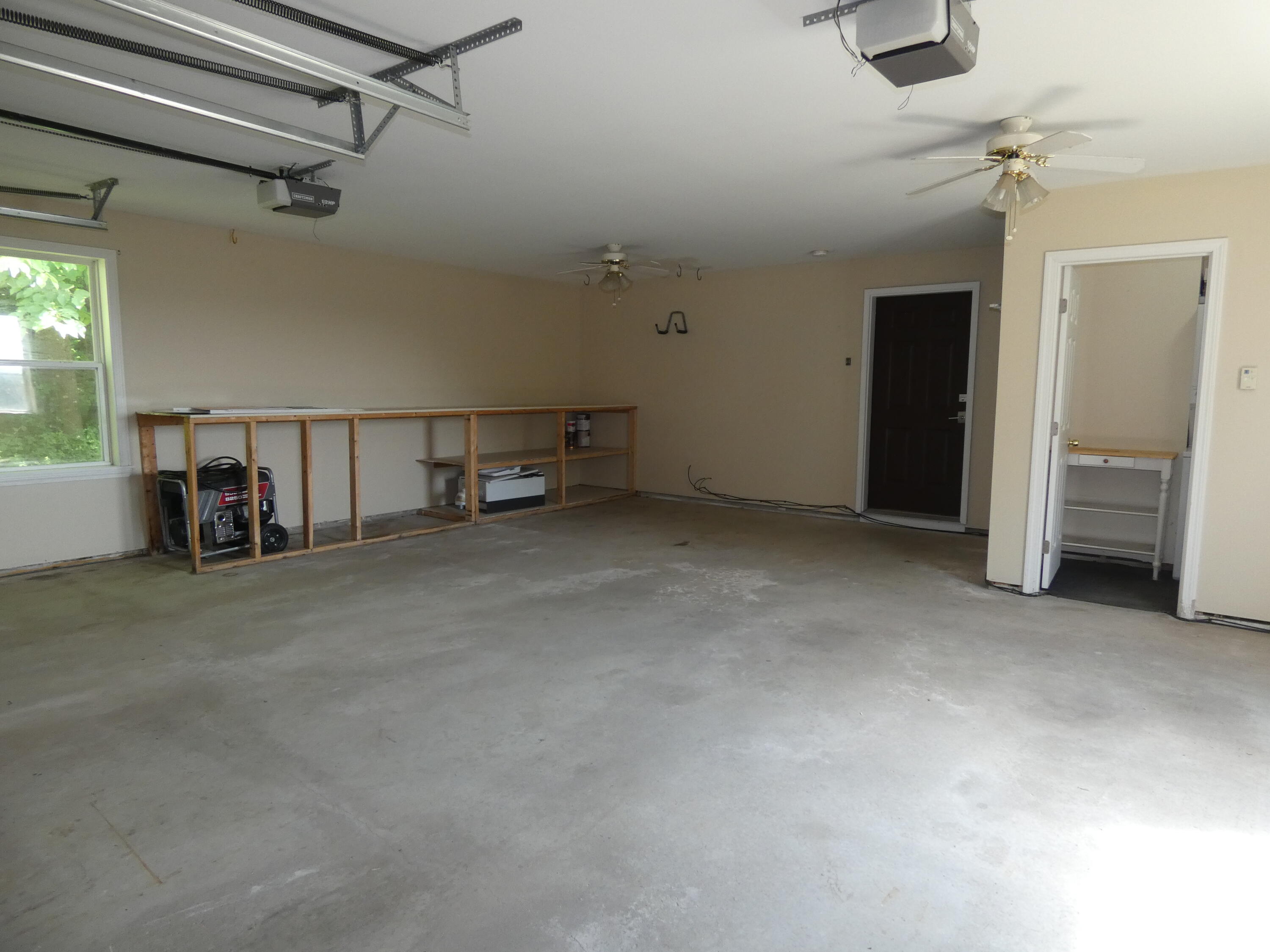 22 Eric Road Property Photo 40