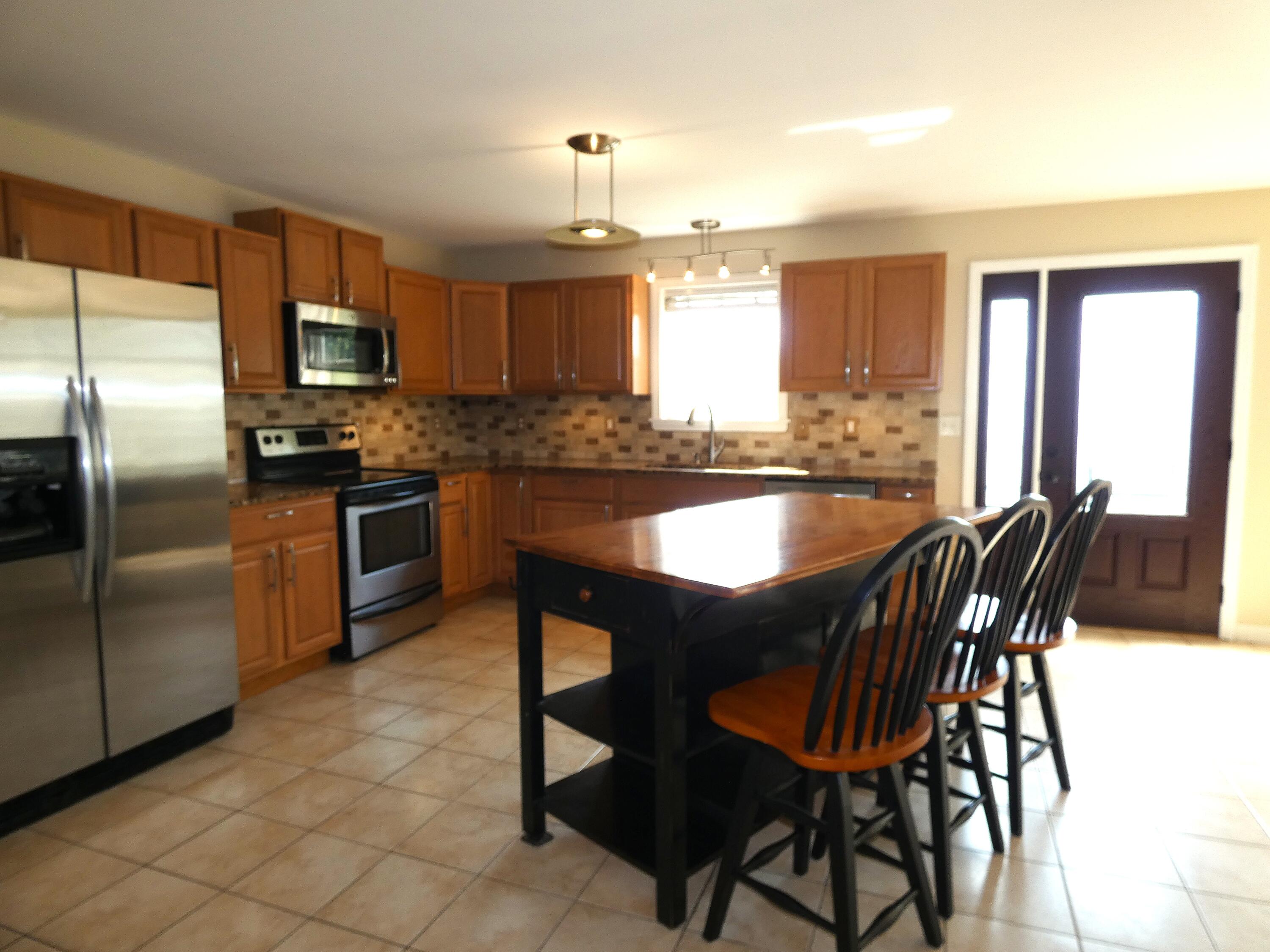 22 Eric Road Property Photo 41