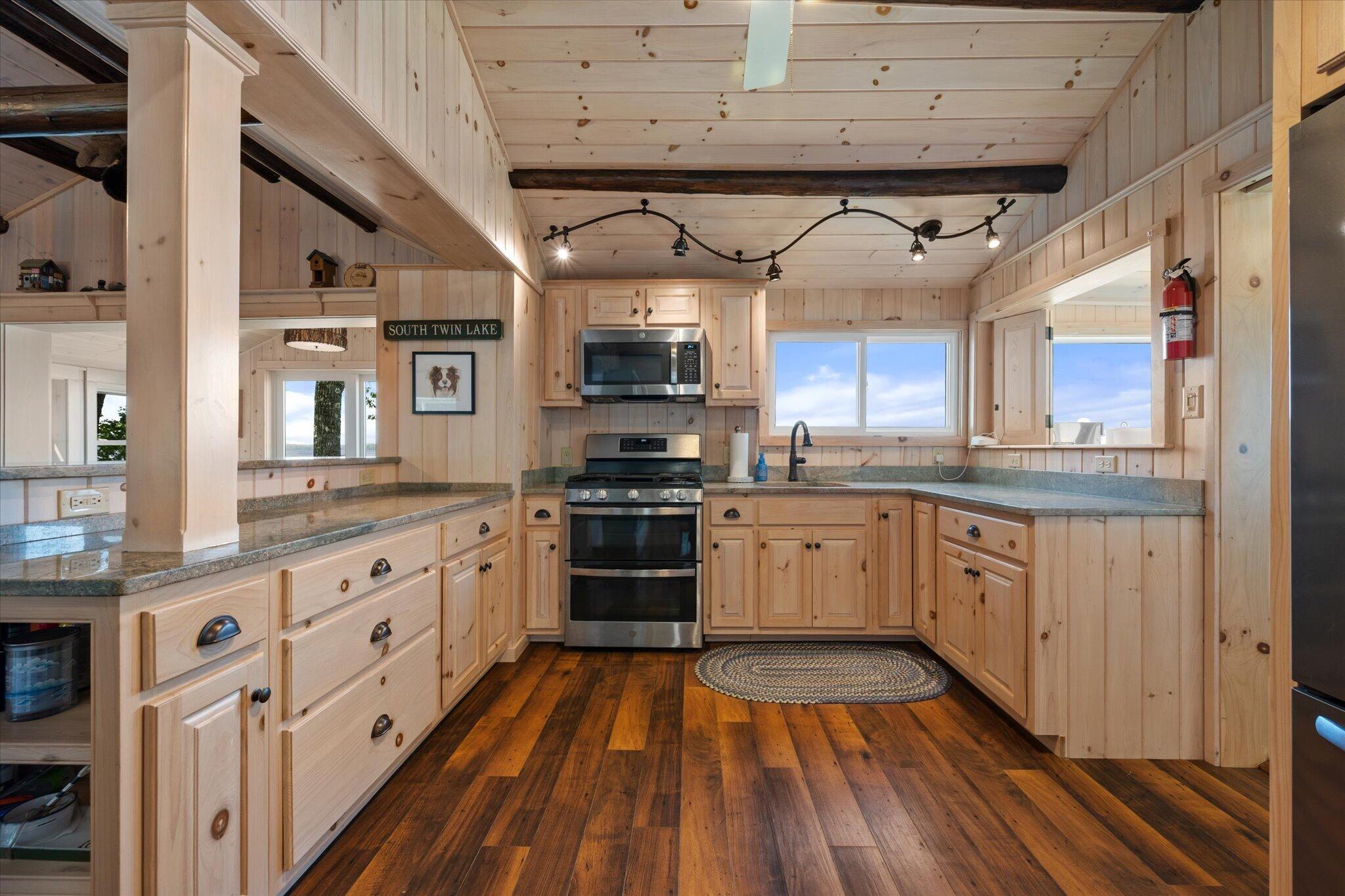 11 Rocky Shores Property Photo 18
