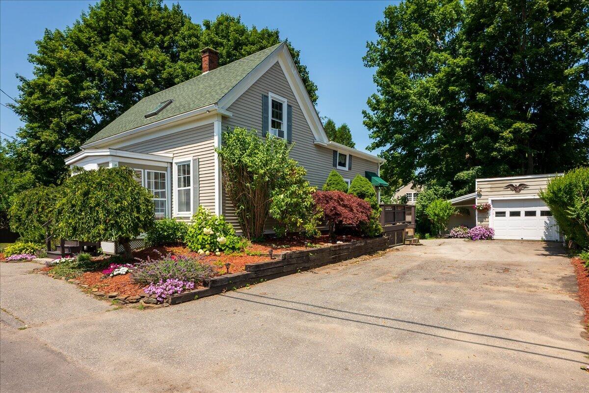 57 Pleasant Street Property Photo 16