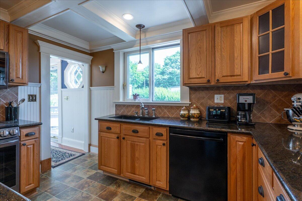 57 Pleasant Street Property Photo 24