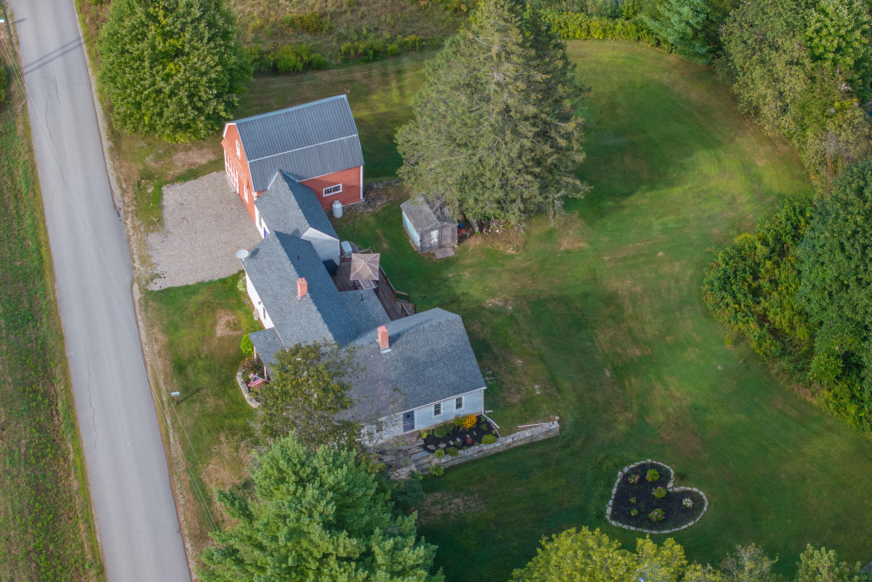 21 Pond Road S Property Photo 9