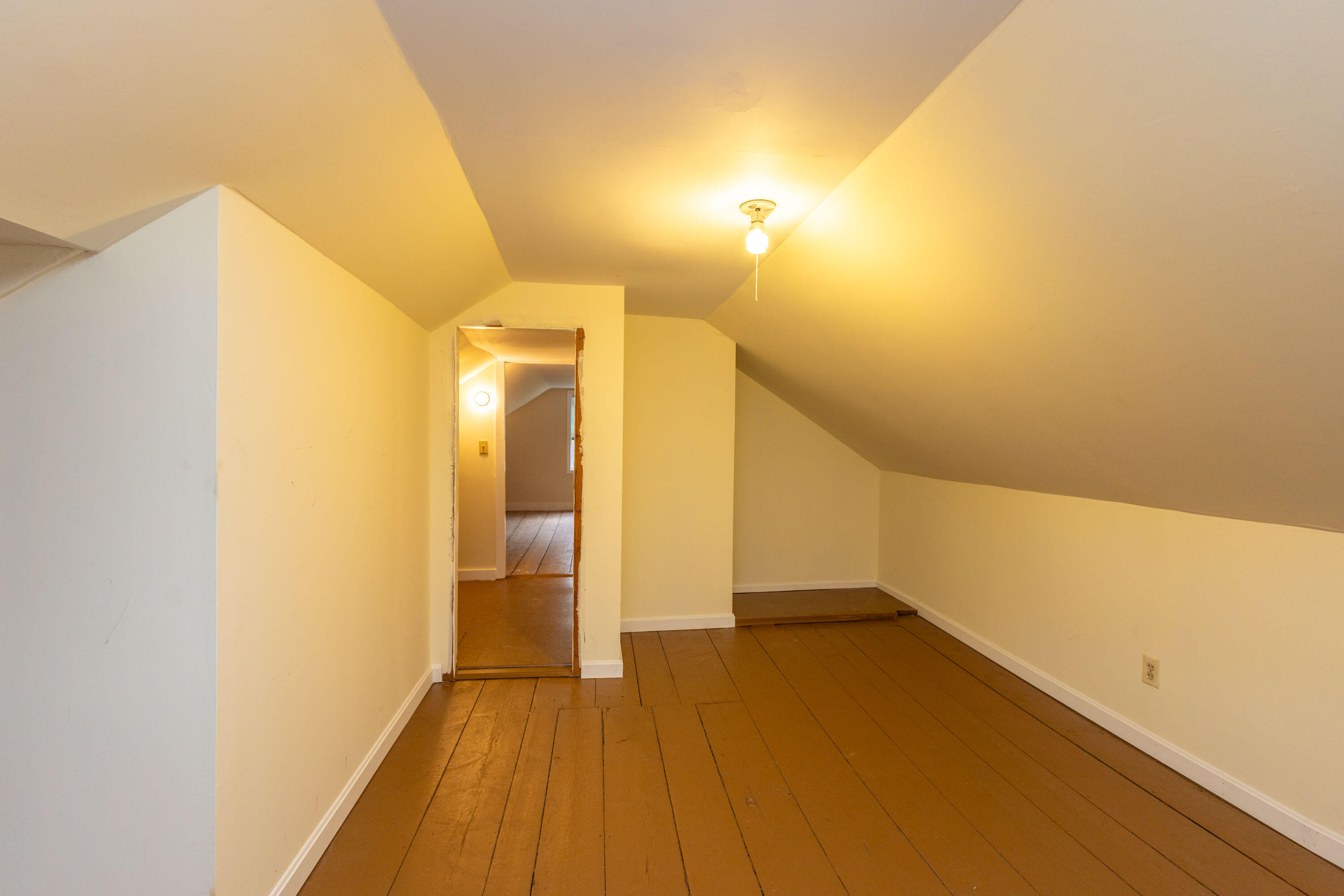 21 Pond Road S Property Photo 54