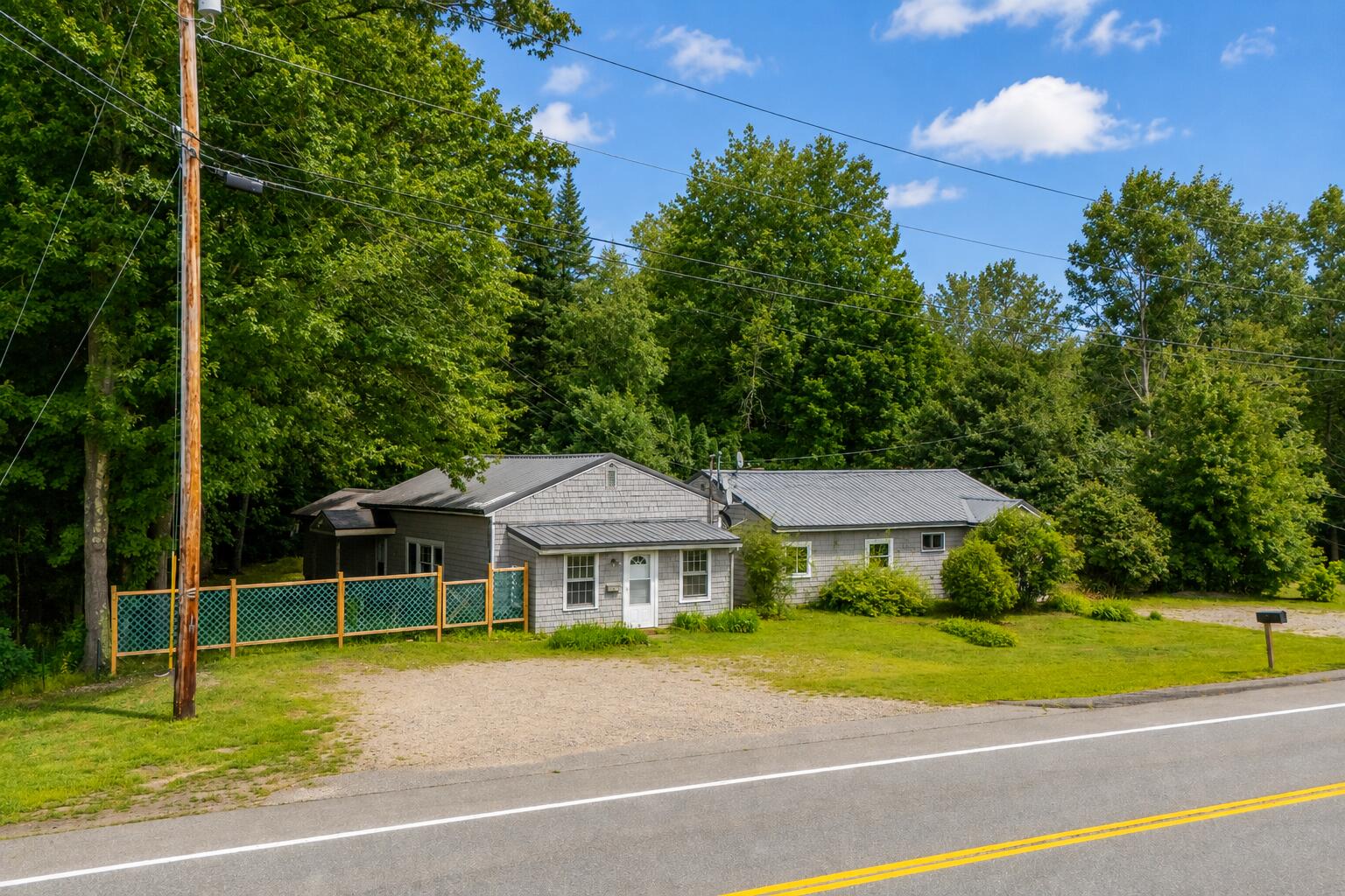 2415 Sanford Road Property Photo 1