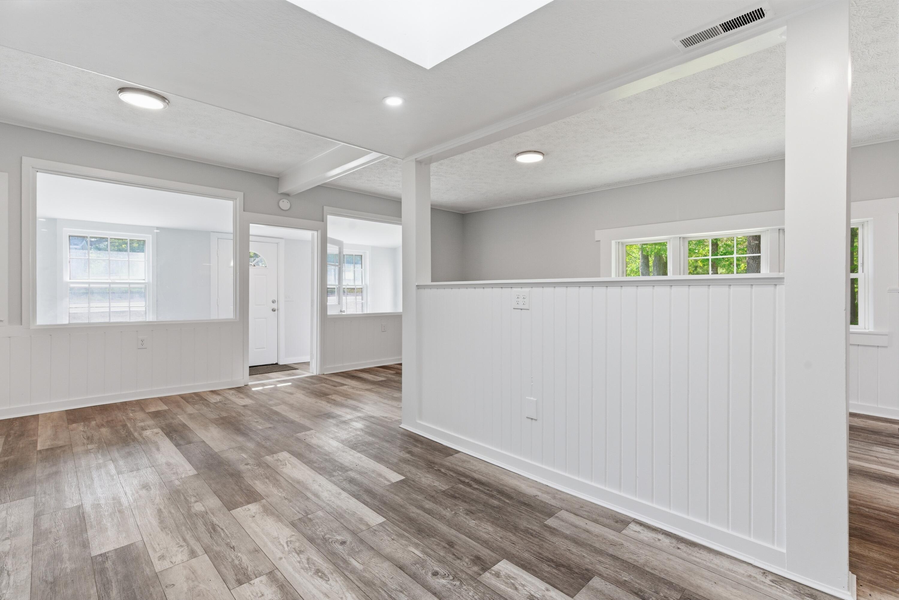 2415 Sanford Road Property Photo 11