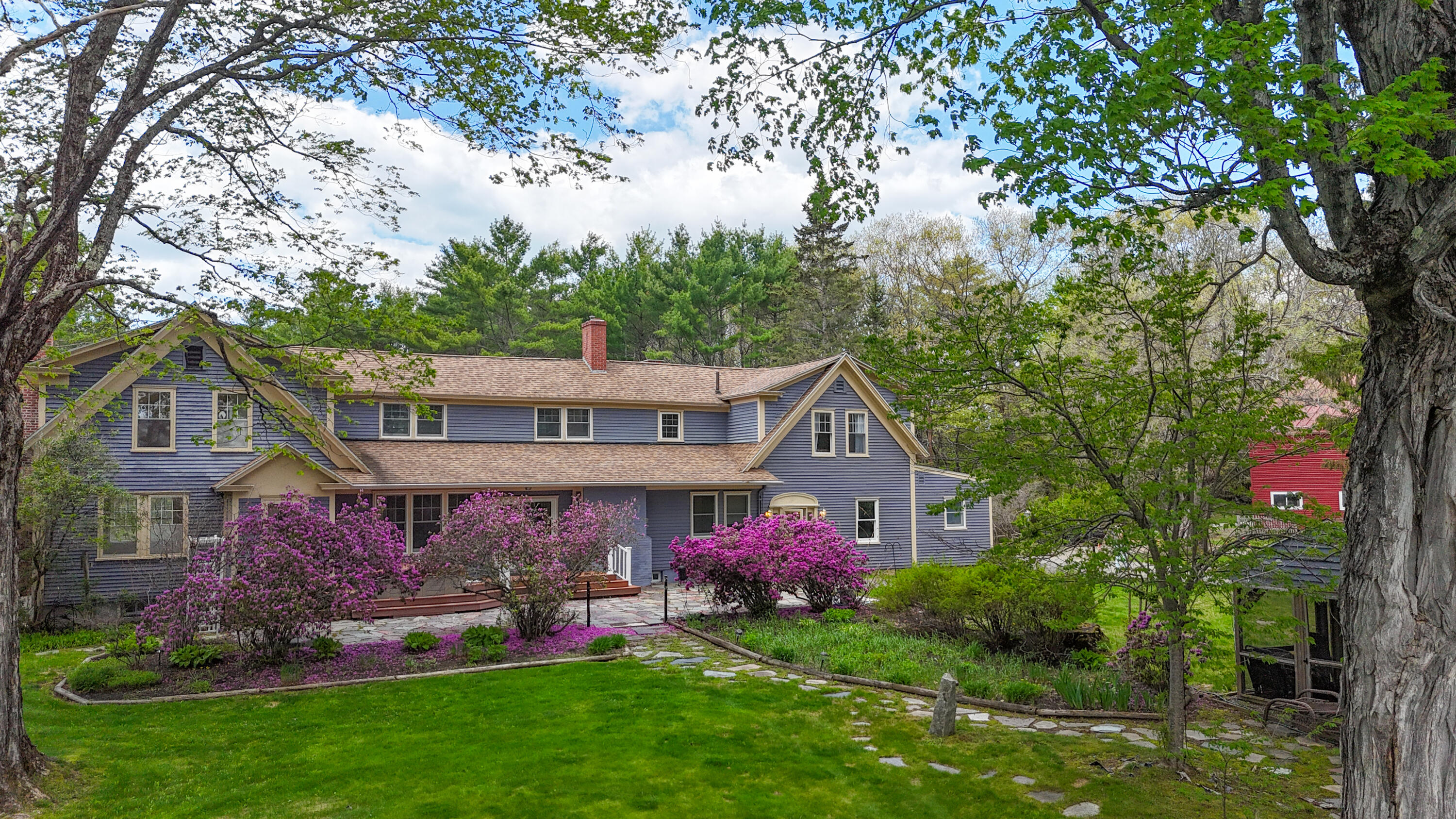 109 Sahagian Road Property Photo 4