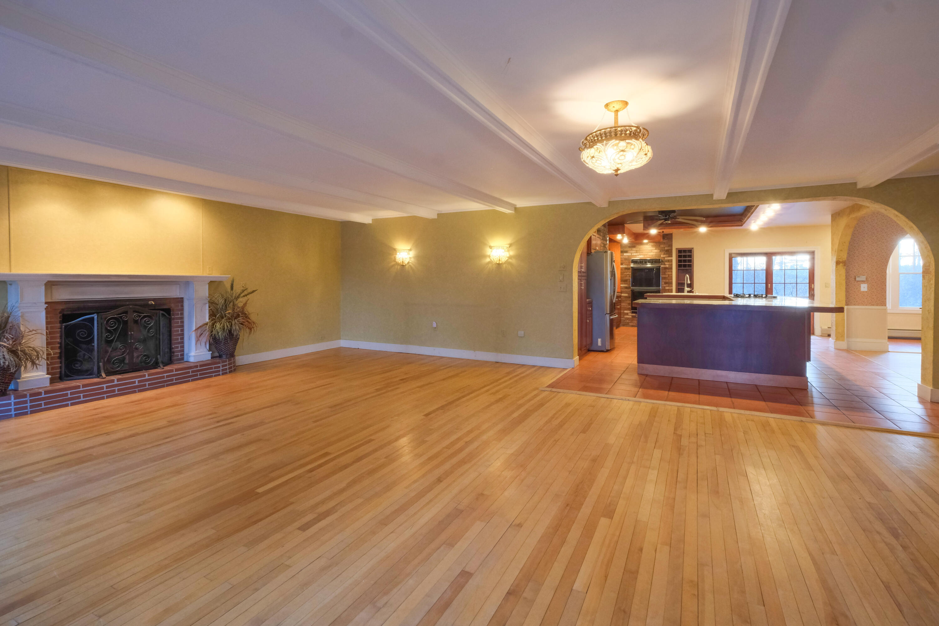 109 Sahagian Road Property Photo 23
