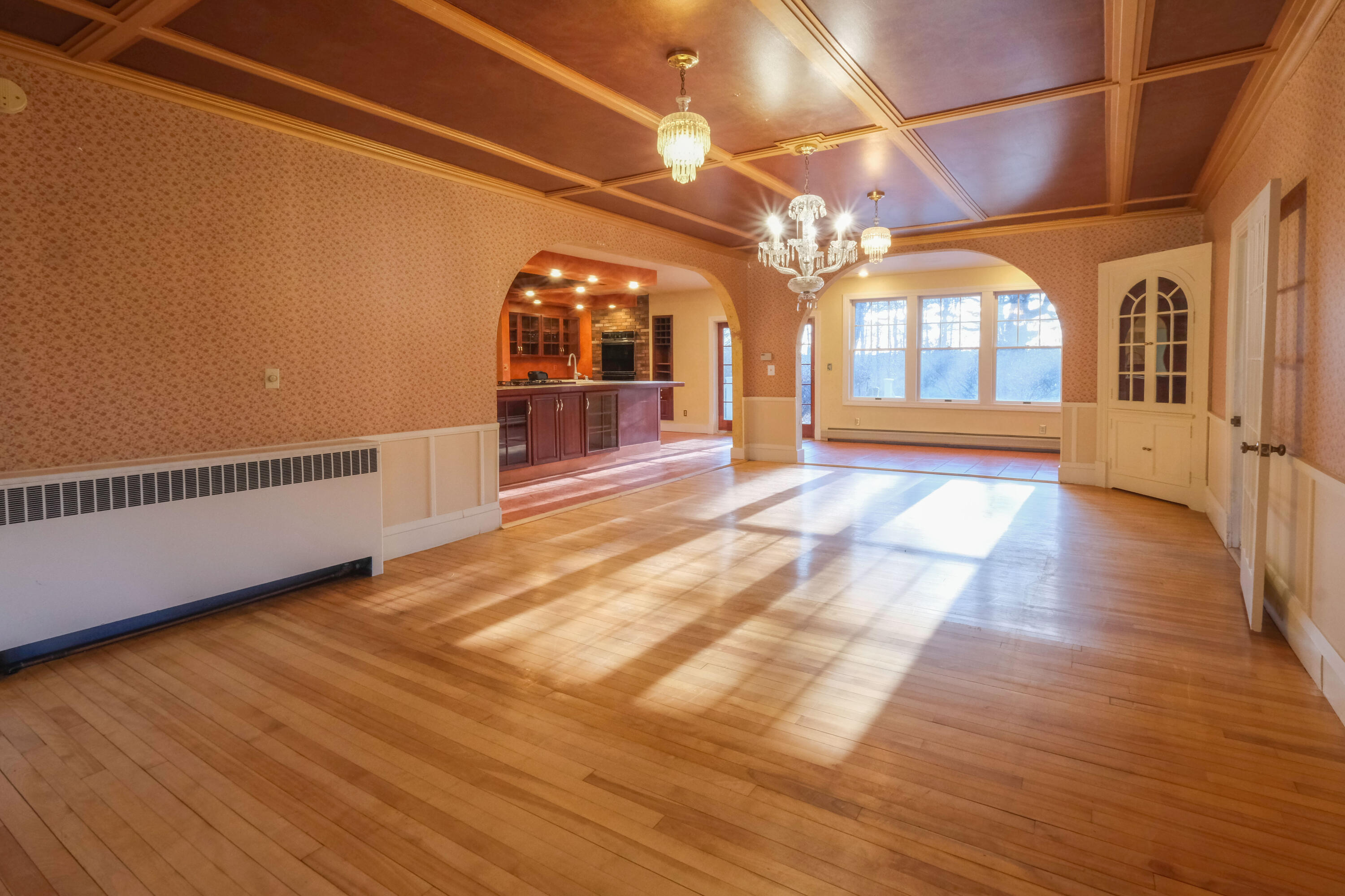 109 Sahagian Road Property Photo 25