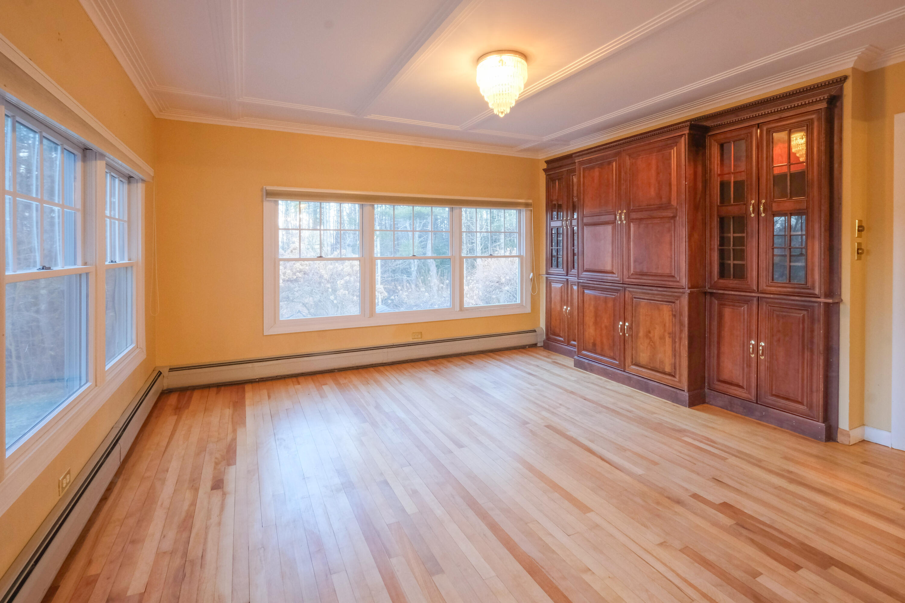 109 Sahagian Road Property Photo 39