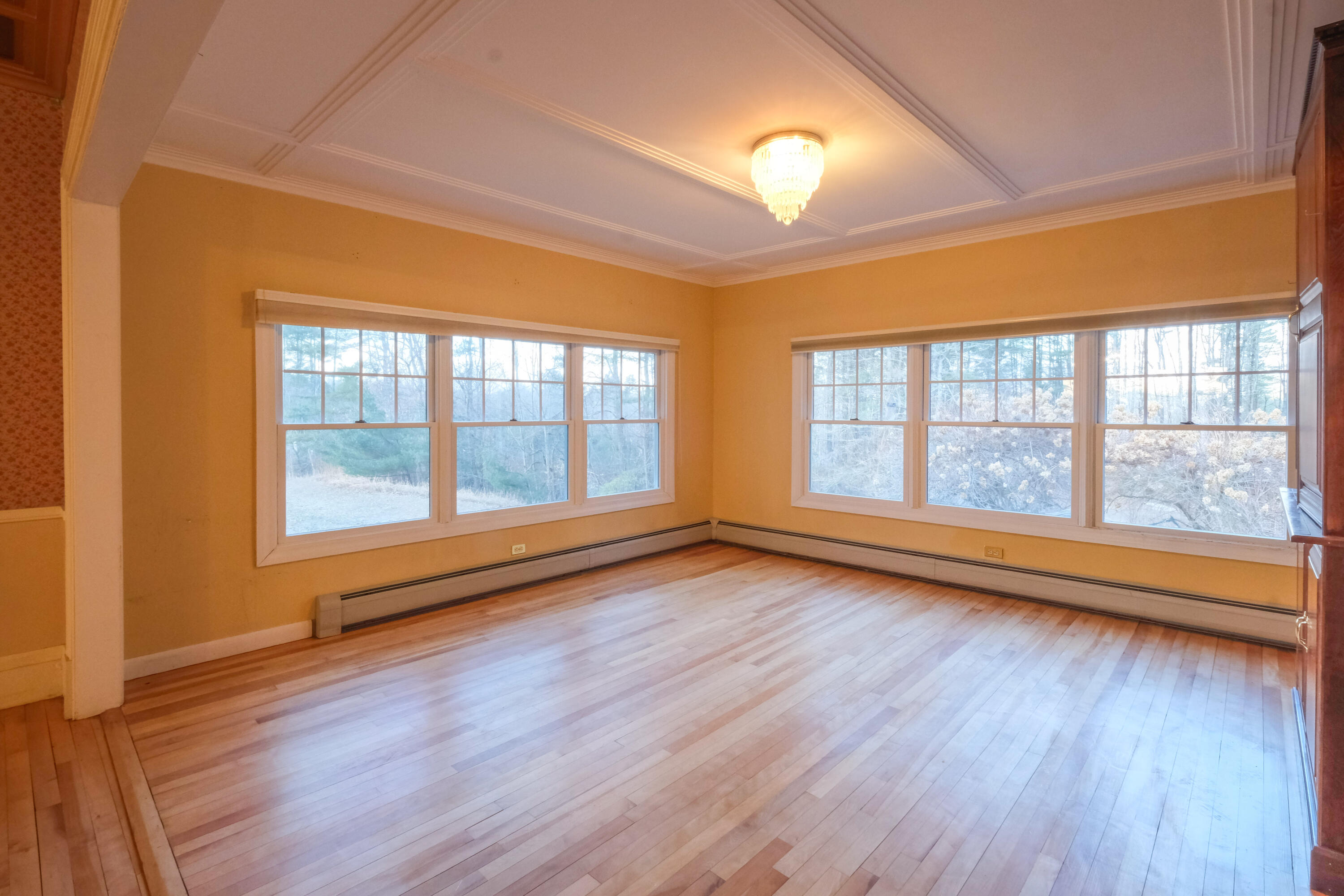 109 Sahagian Road Property Photo 40