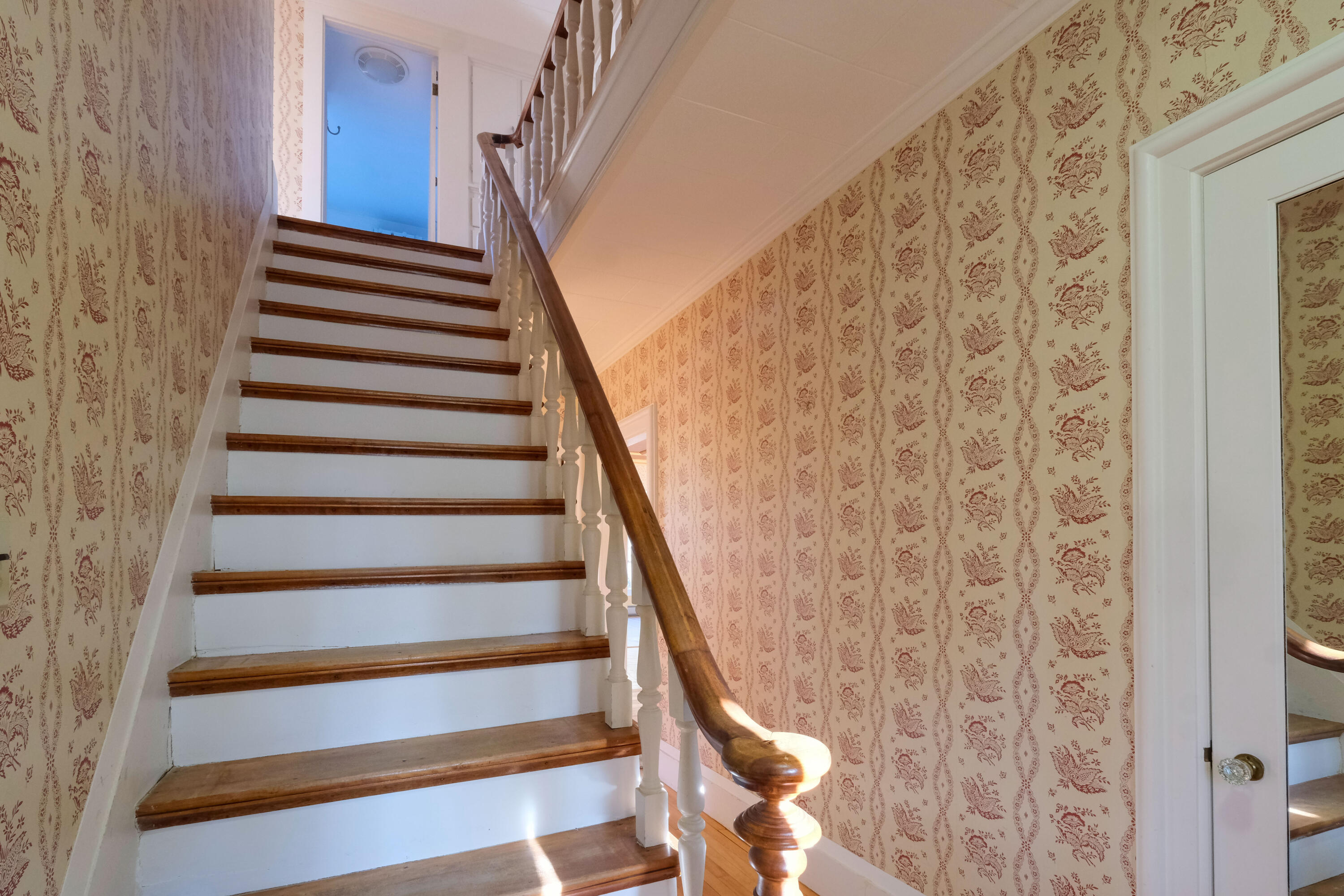 109 Sahagian Road Property Photo 46