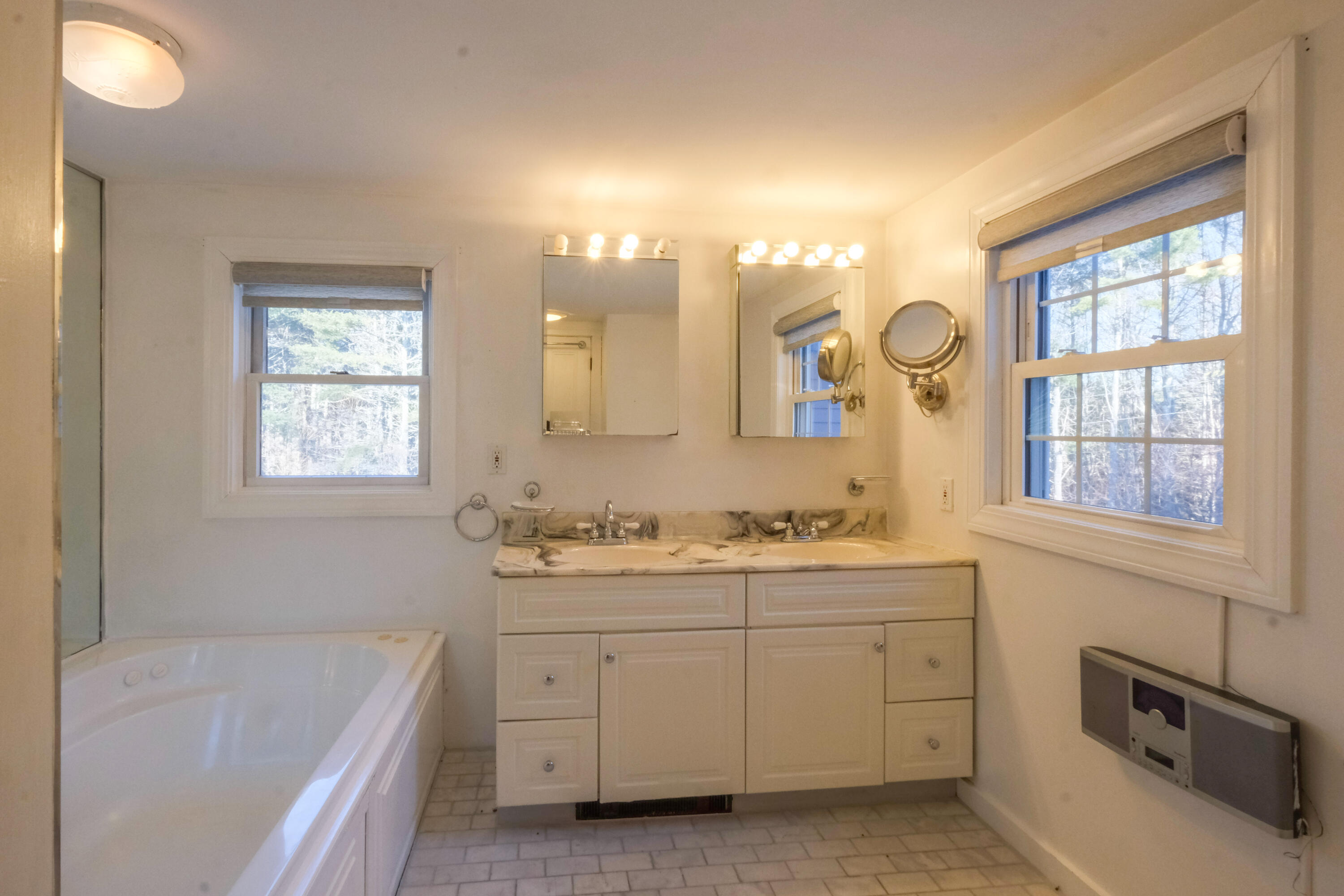 109 Sahagian Road Property Photo 48
