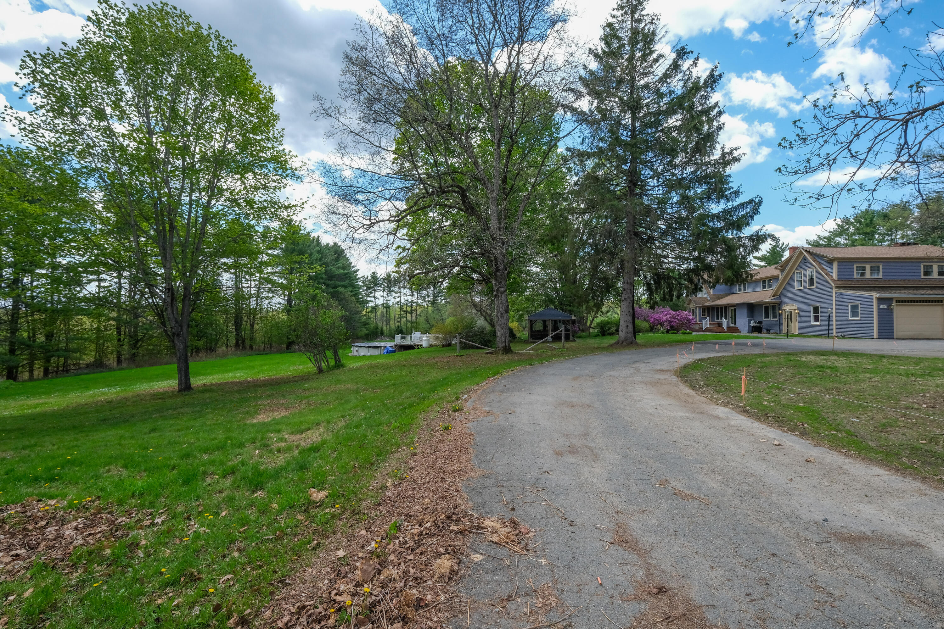 109 Sahagian Road Property Photo 87