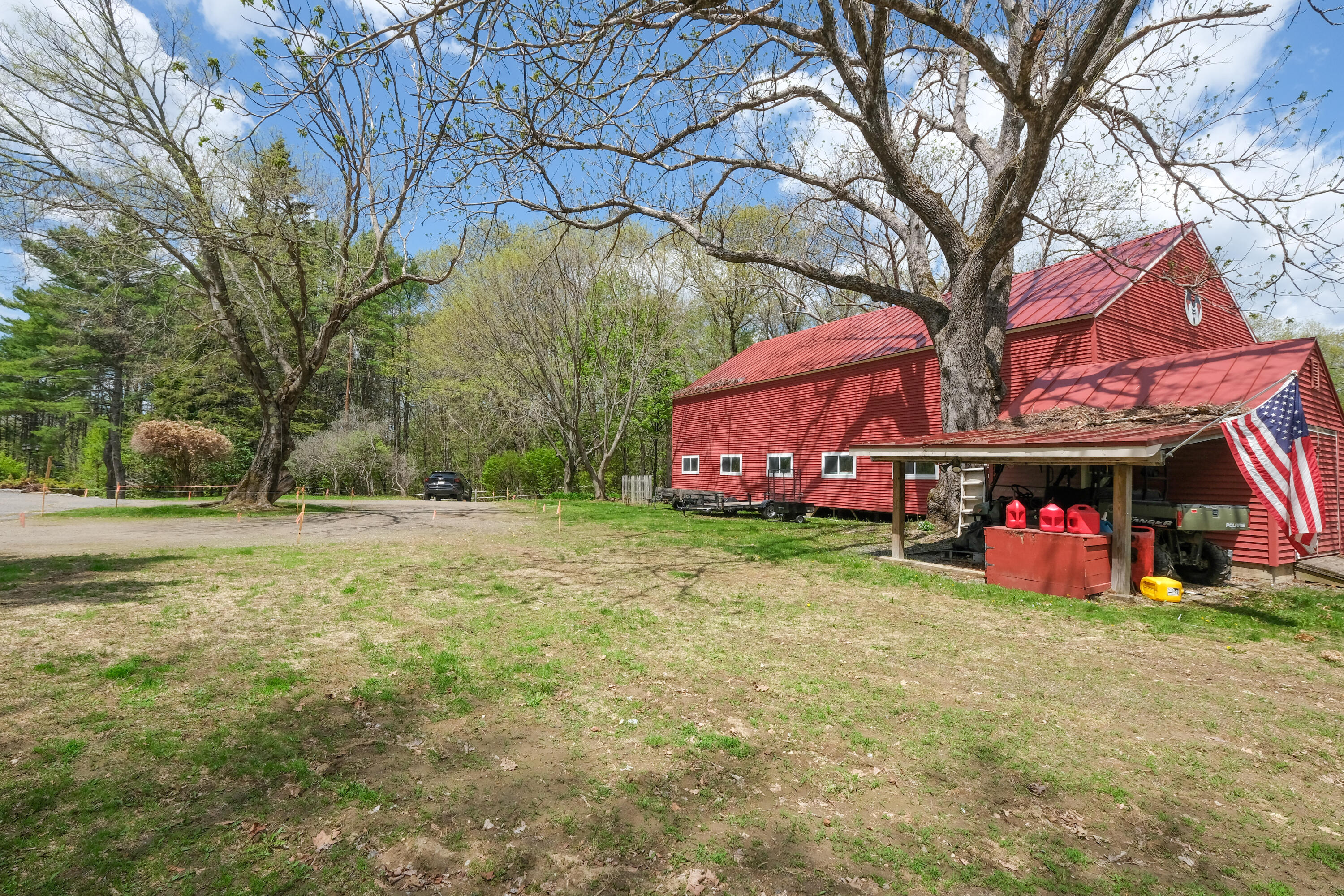 109 Sahagian Road Property Photo 88