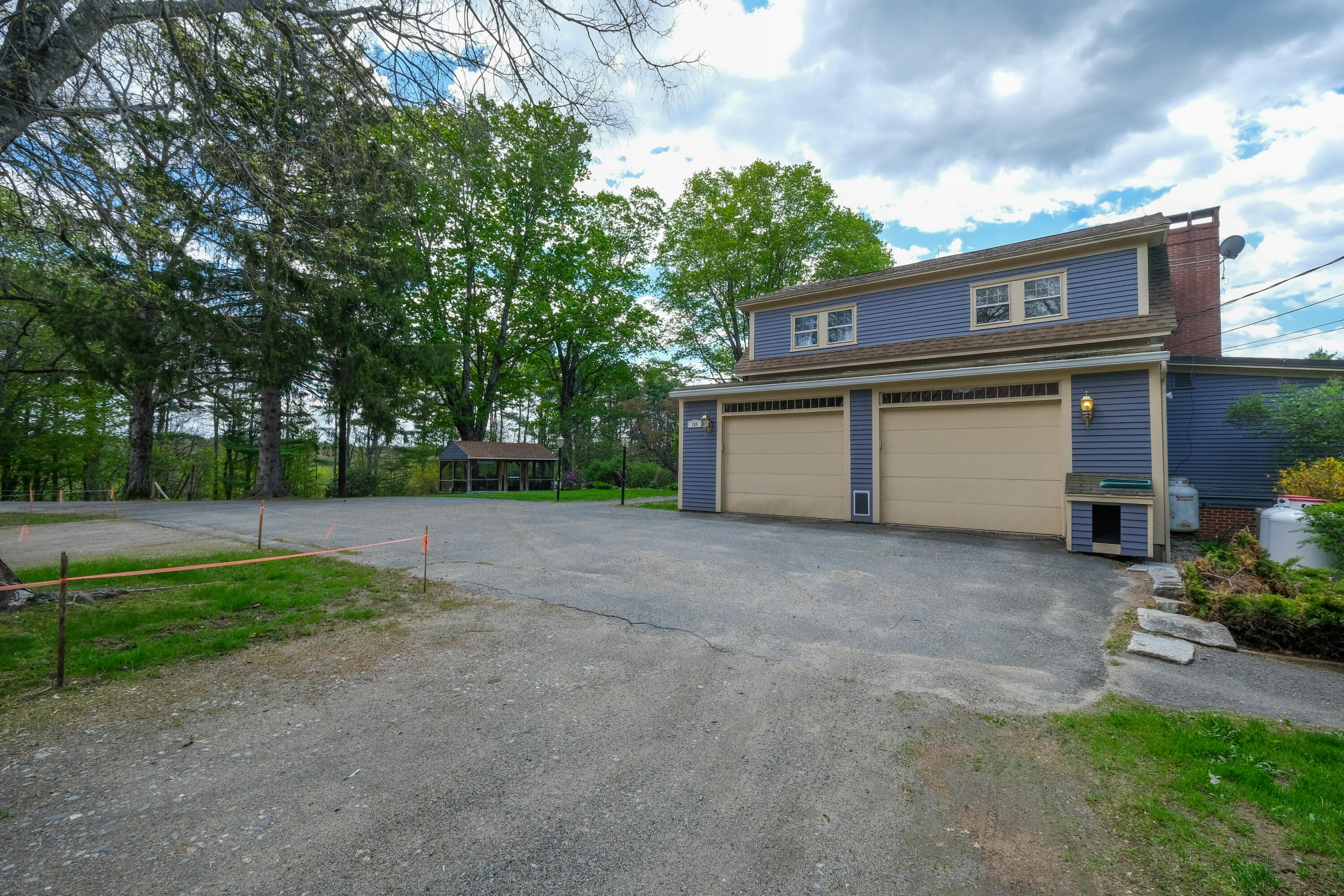 109 Sahagian Road Property Photo 92