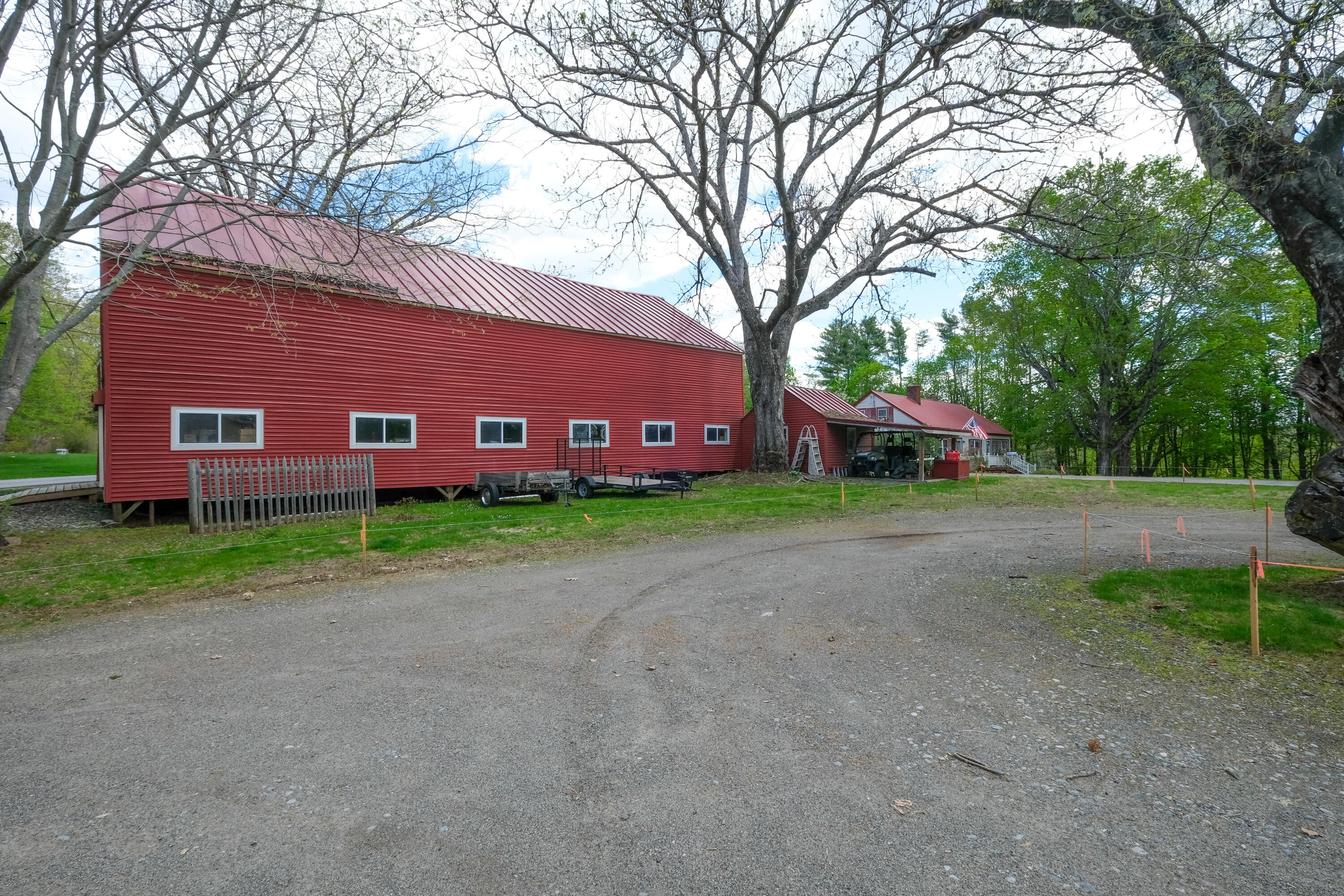 109 Sahagian Road Property Photo 95