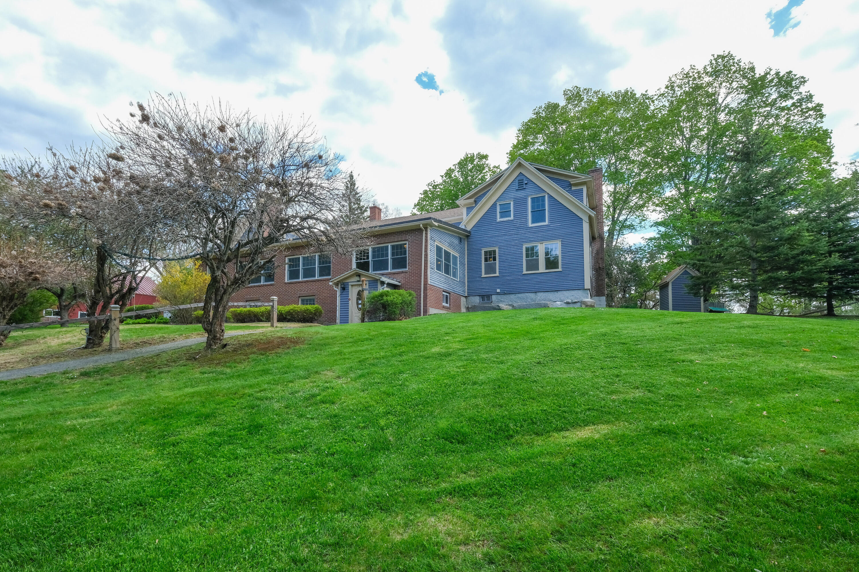 109 Sahagian Road Property Photo 97