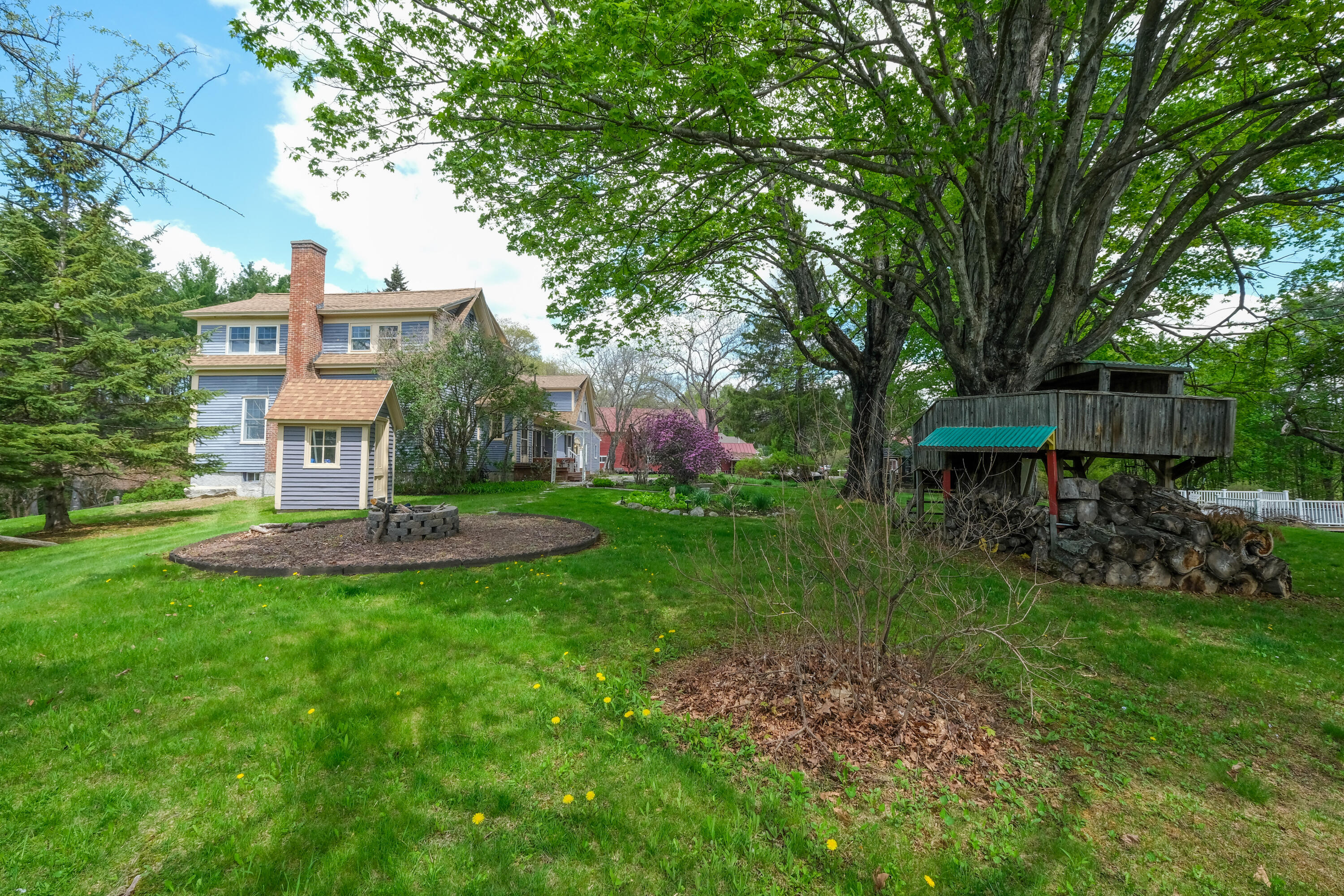 109 Sahagian Road Property Photo 103