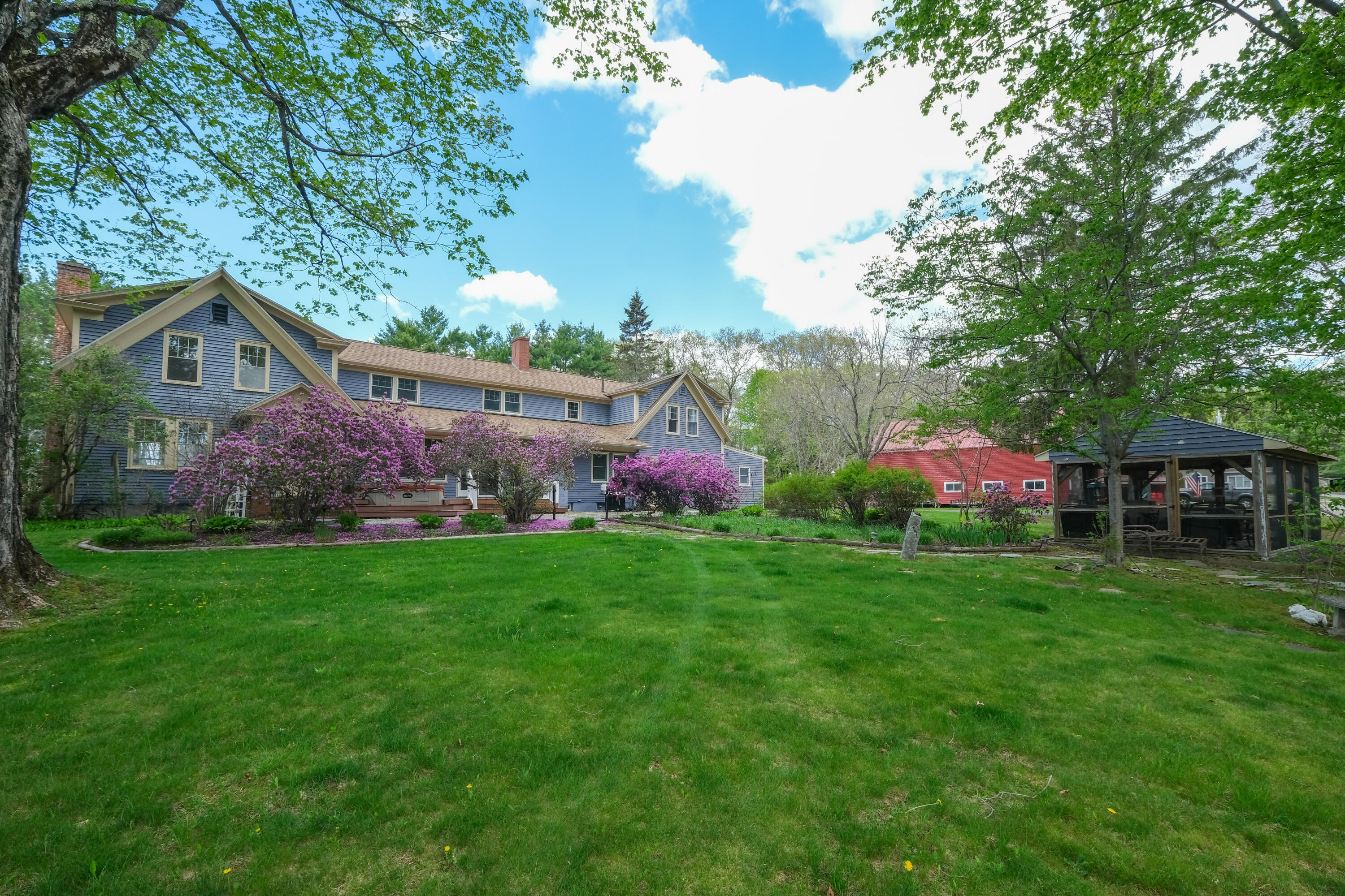 109 Sahagian Road Property Photo 106