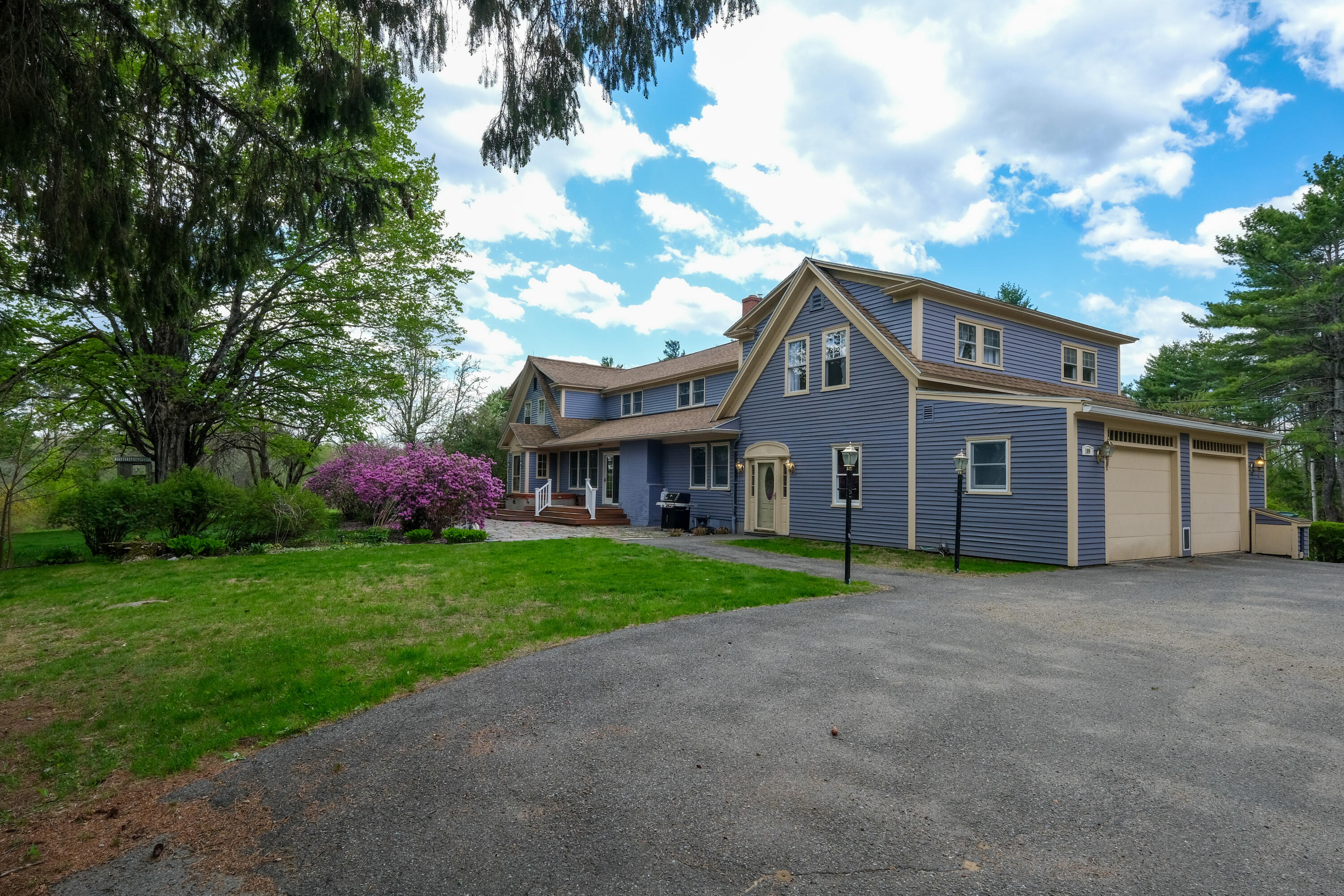 109 Sahagian Road Property Photo 113