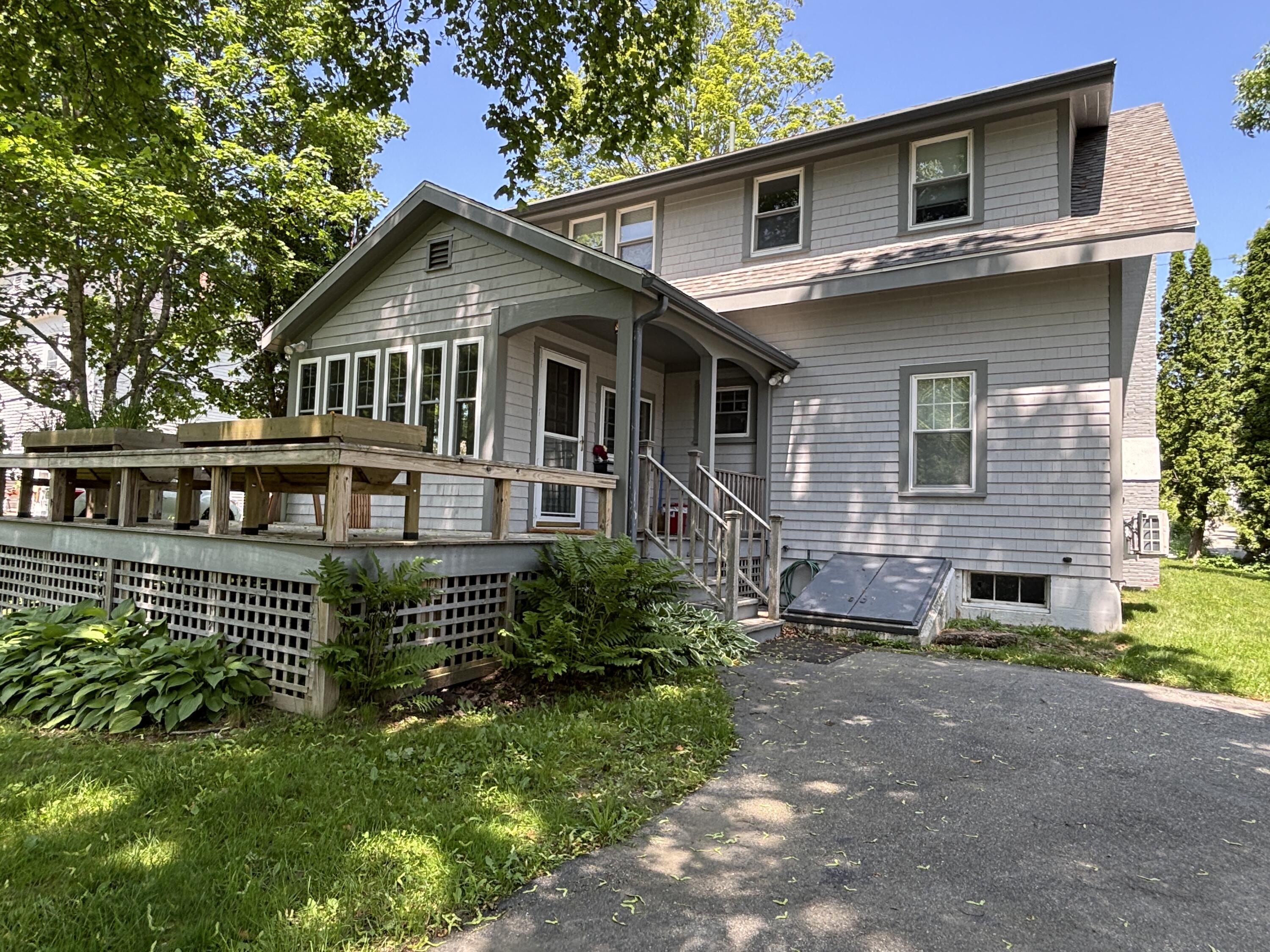 8 Sterling Street Property Photo 1