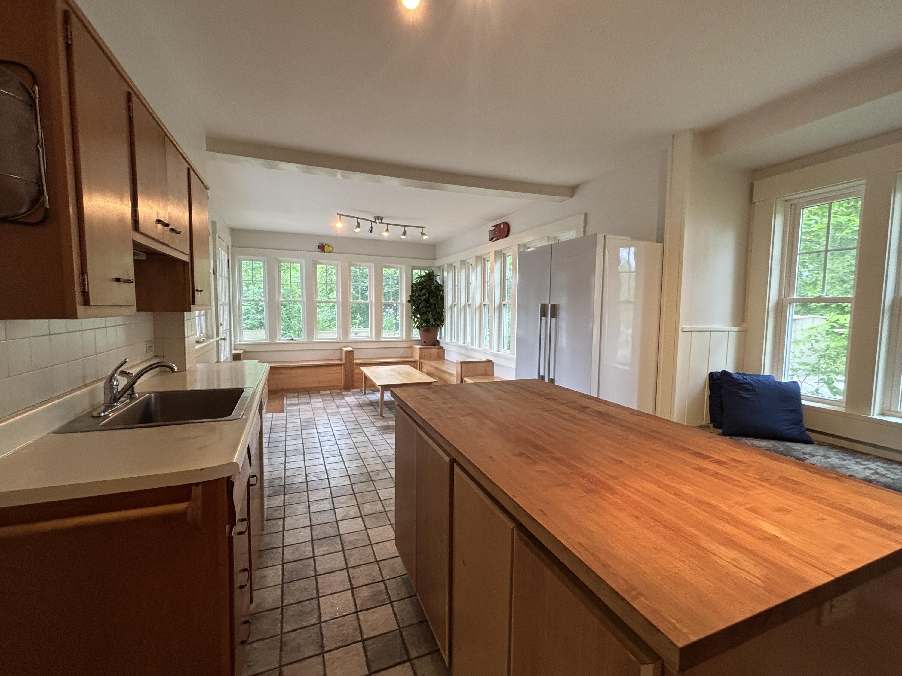 8 Sterling Street Property Photo 27