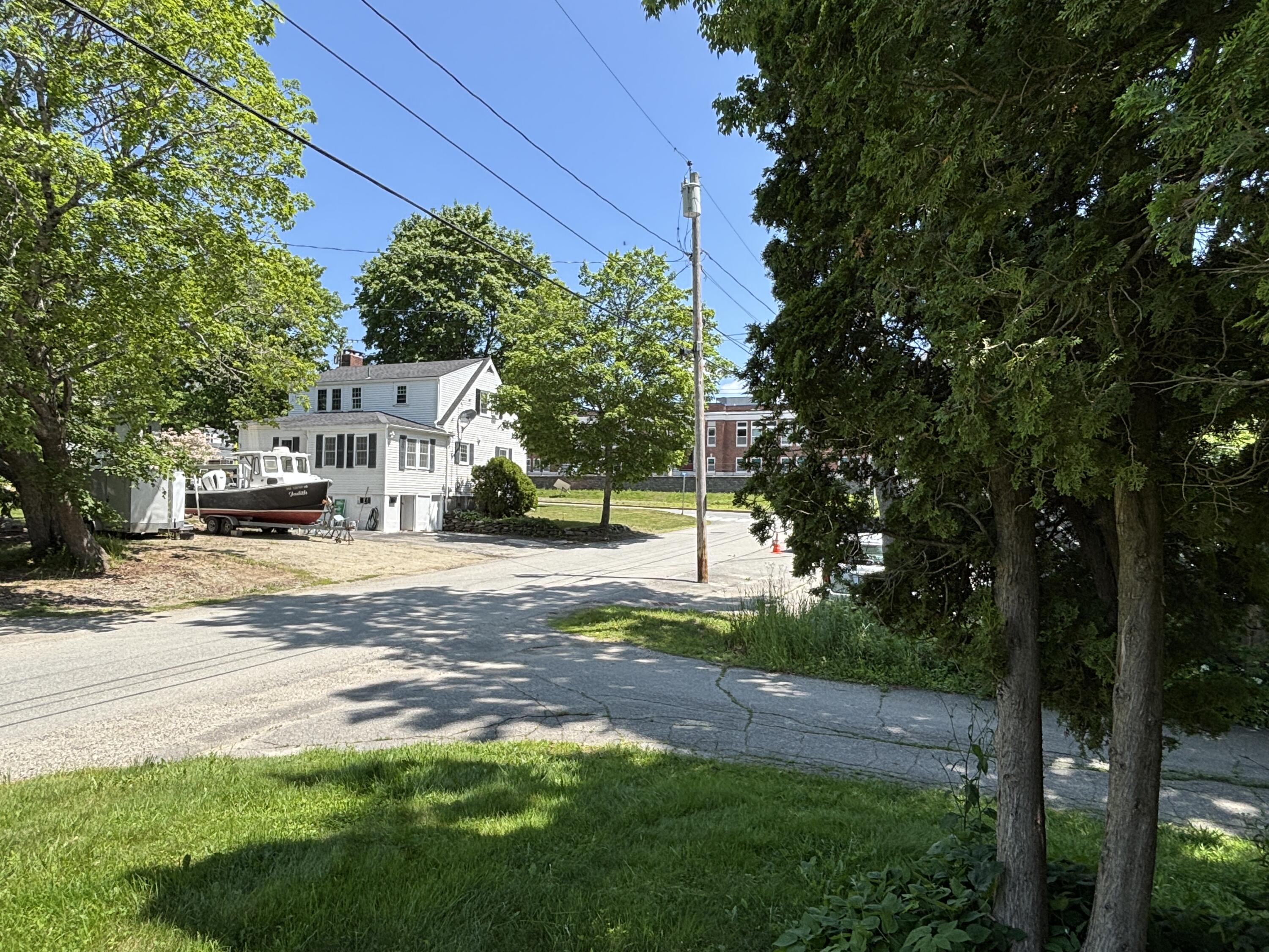 8 Sterling Street Property Photo 66