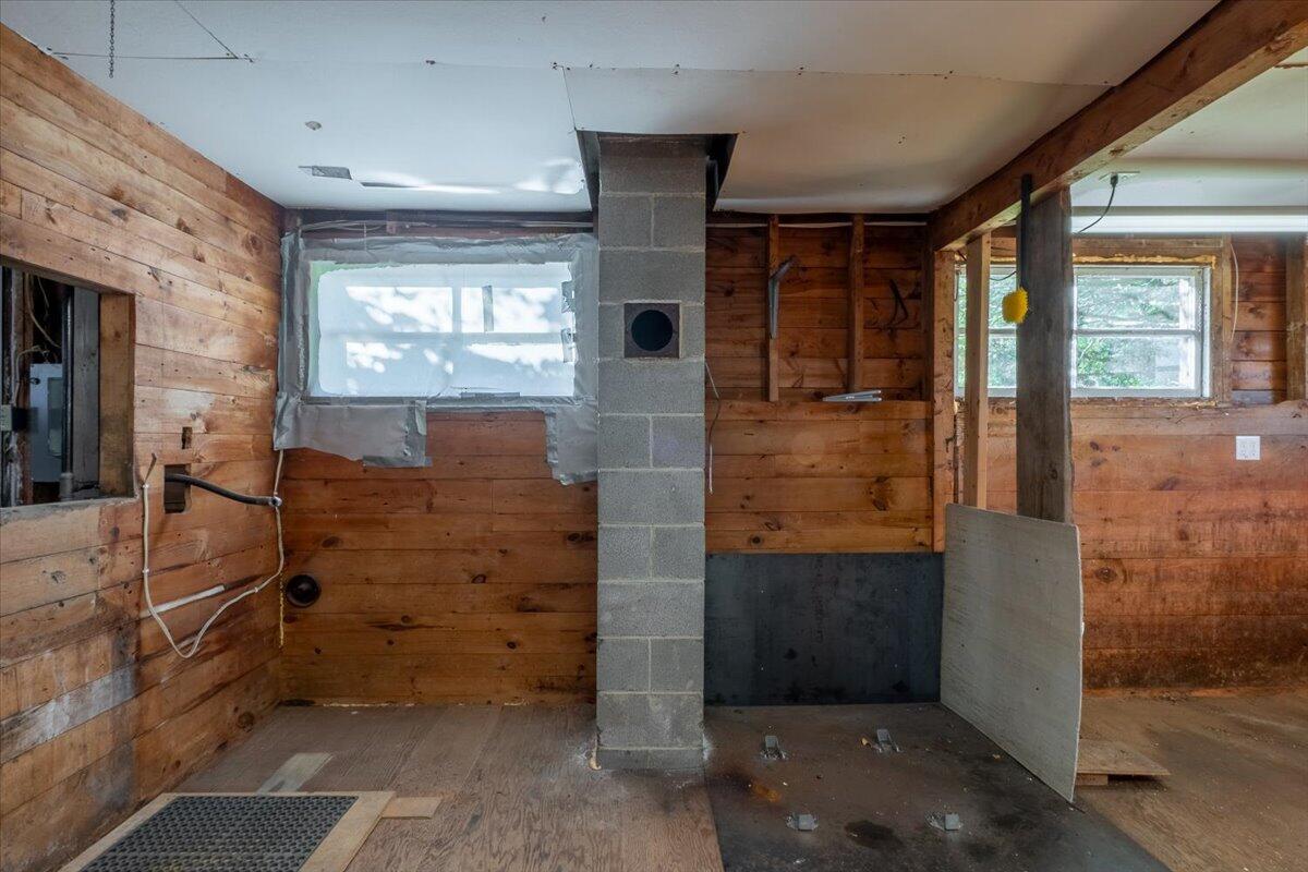 261 S Union Road Property Photo 9