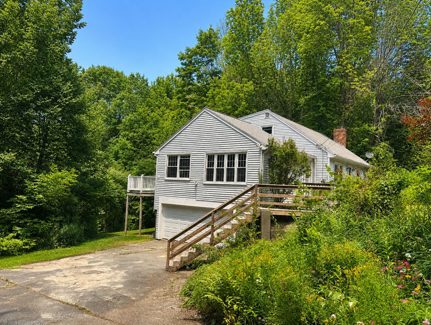 8 Dutton Hill Road Property Photo 2