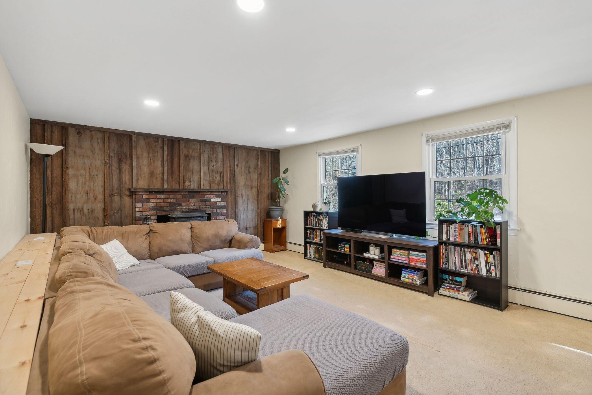 8 Dutton Hill Road Property Photo 16