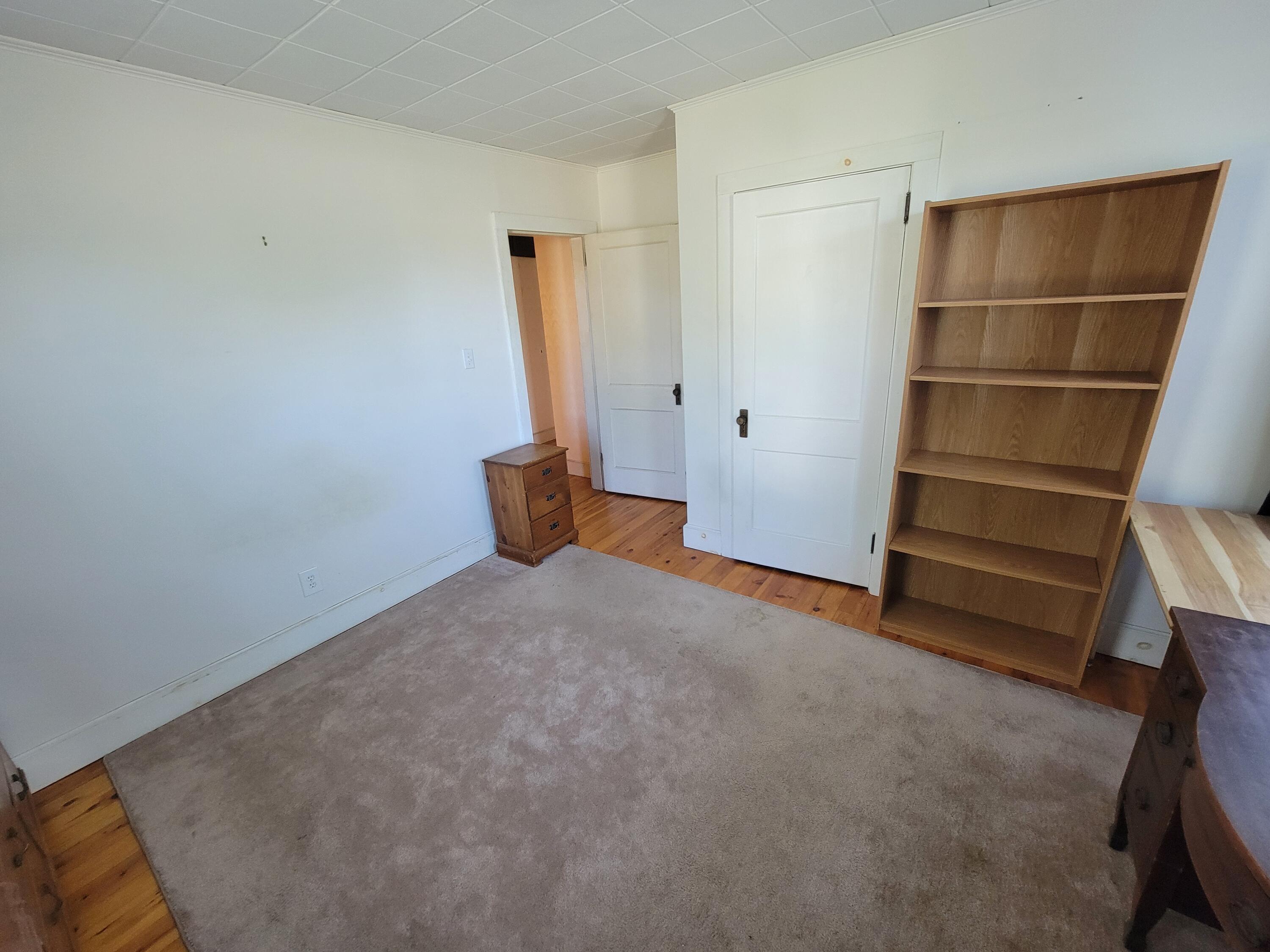 200 State Property Photo 15