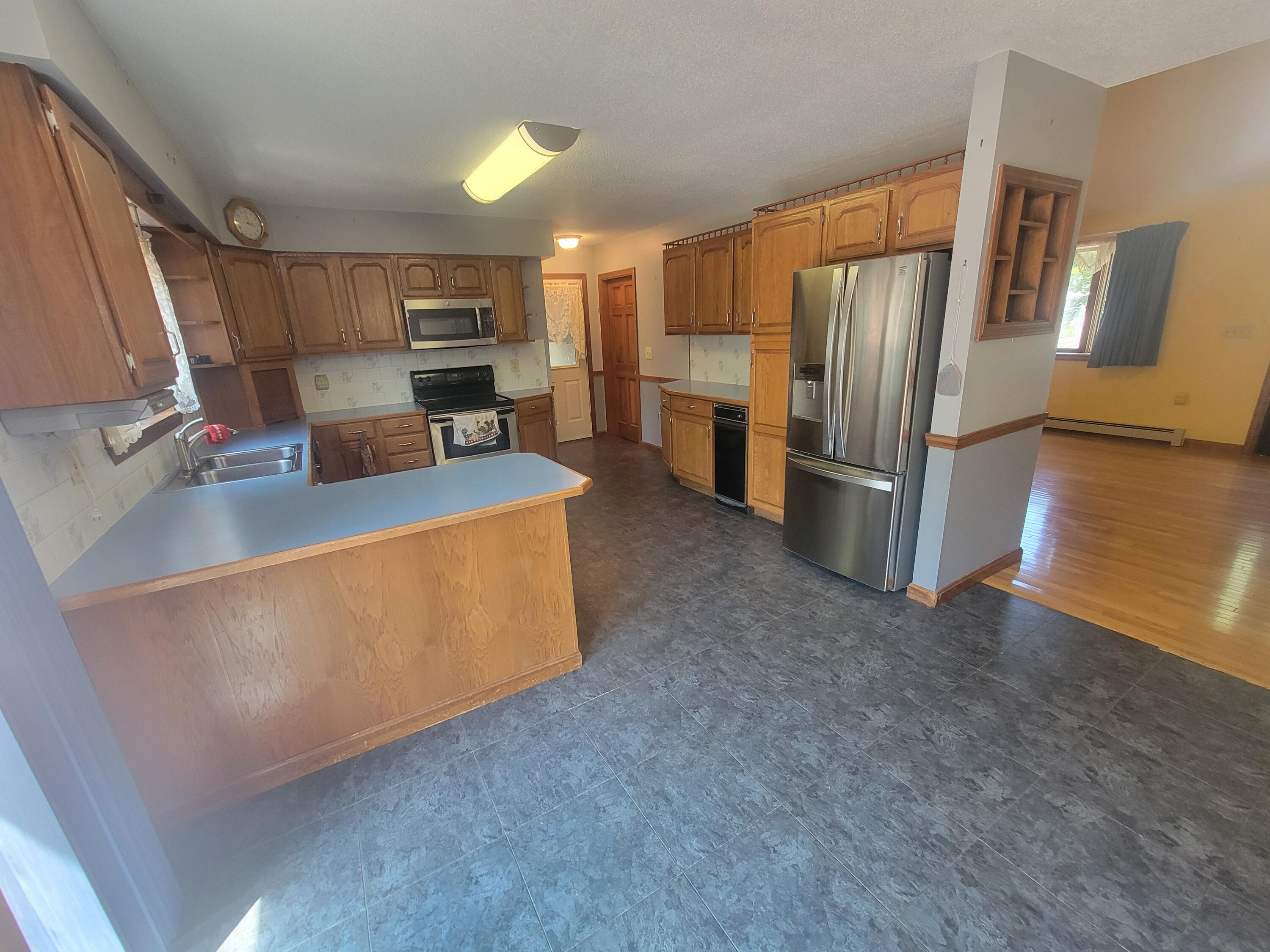42 Tallwood Drive Property Photo 4