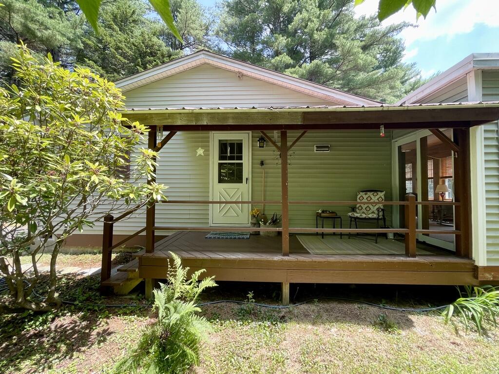 27 Meadow Lark Lane Property Photo 2