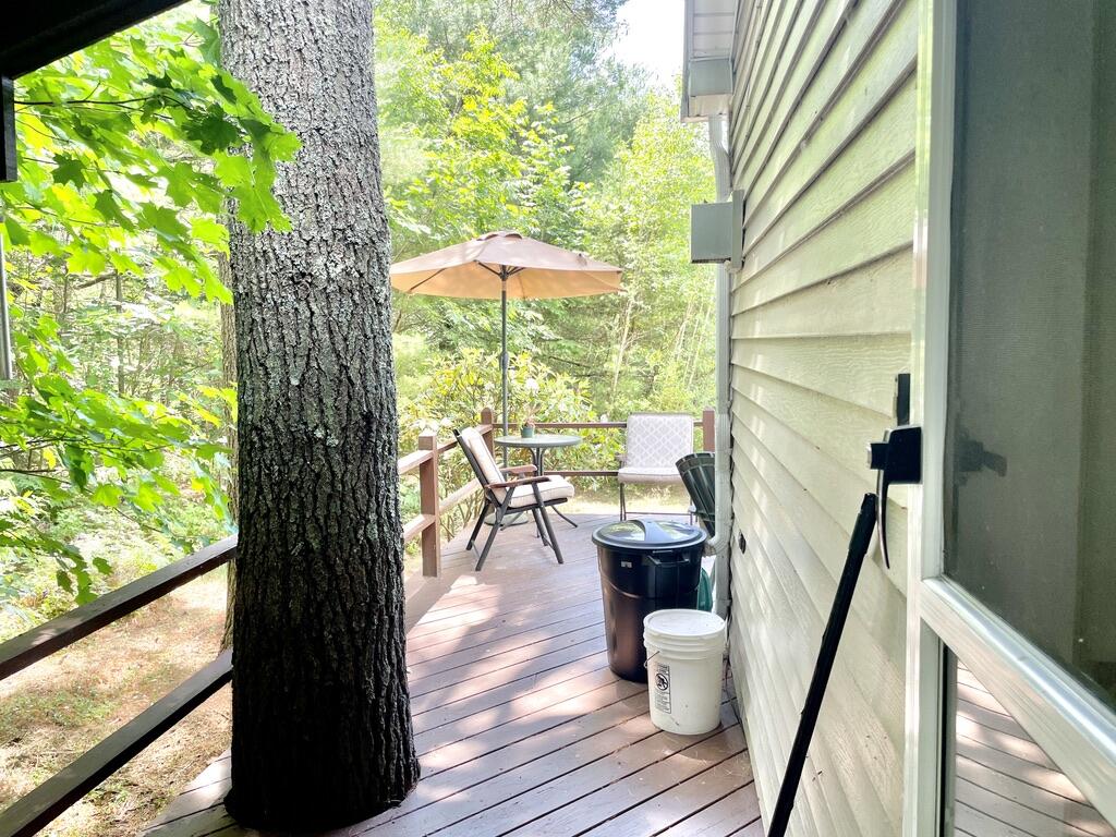 27 Meadow Lark Lane Property Photo 20