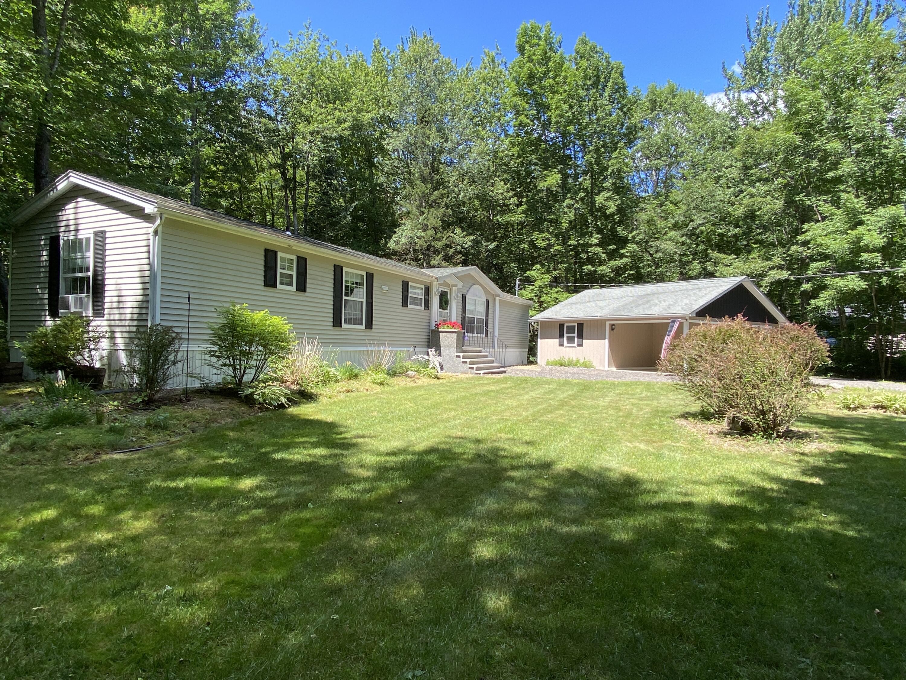 12 Forest Hills Drive Property Photo 4