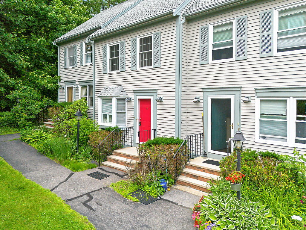83 Middle Street 4 Property Photo 3
