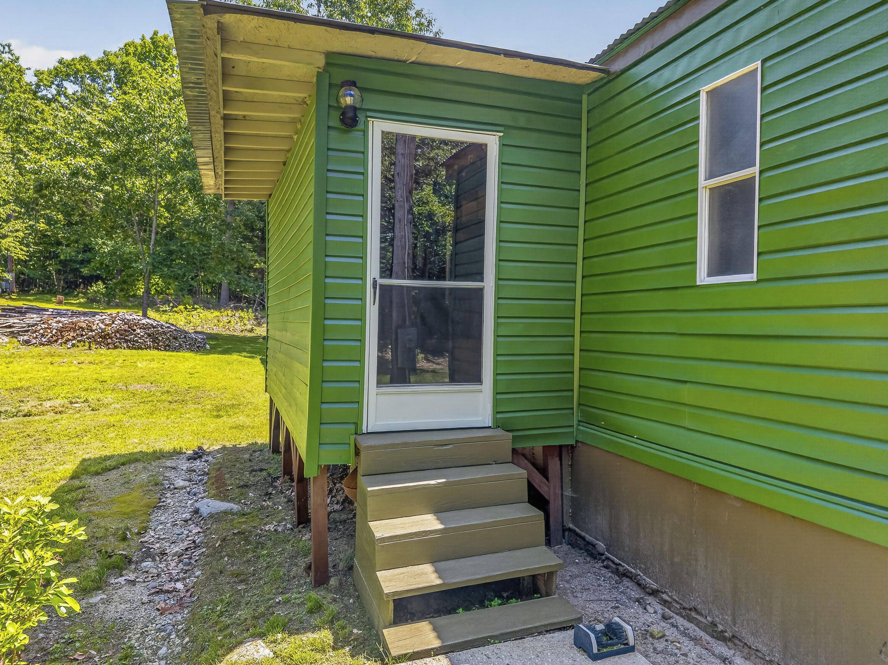 15 Donjon Lane Property Photo 3