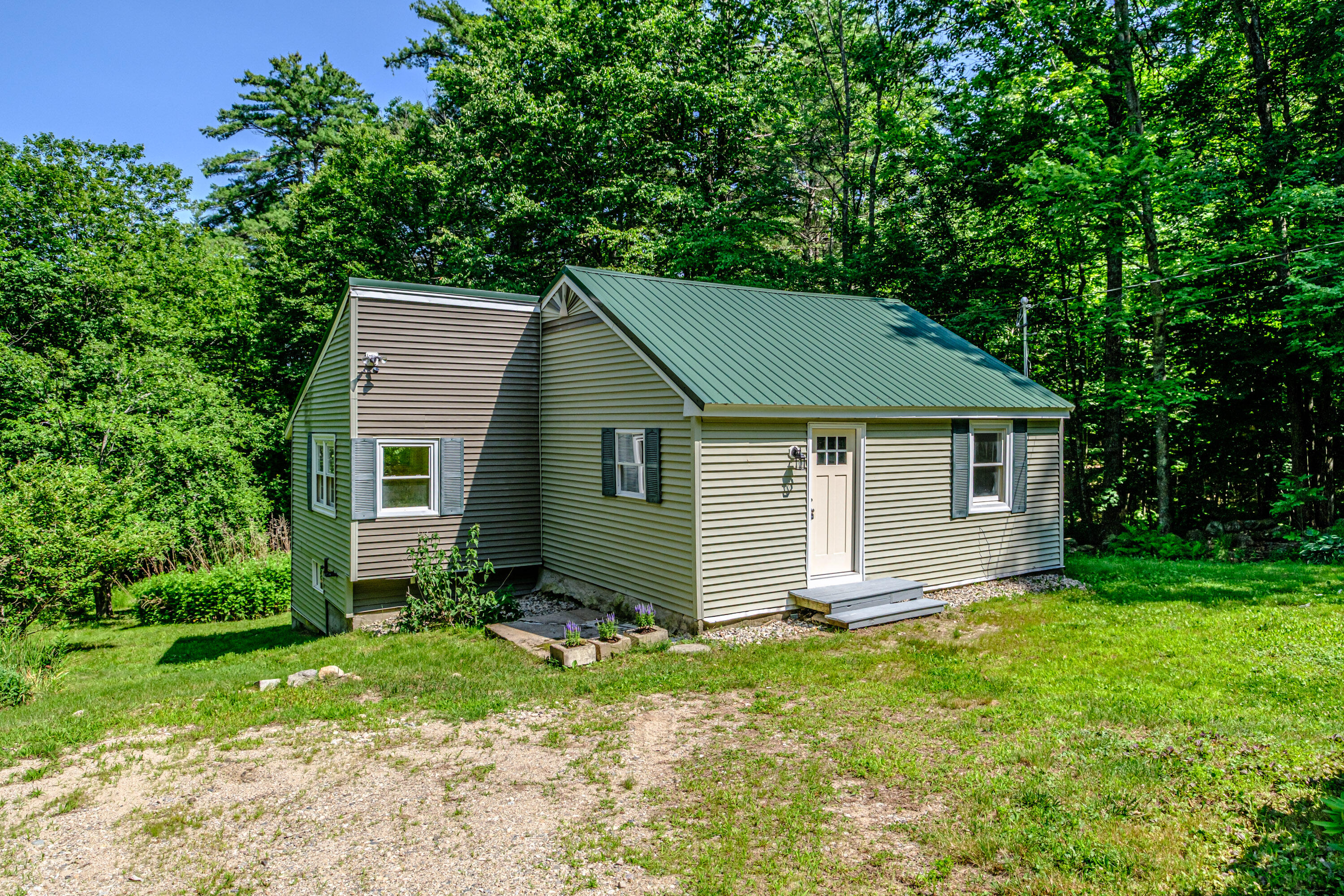 146 Demeritt Road Property Photo 1