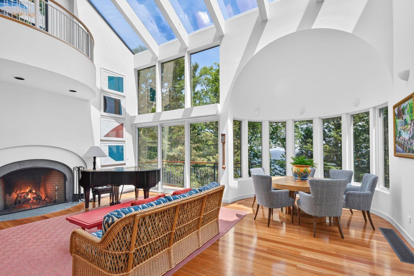 230 Bay View Street Property Photo 8