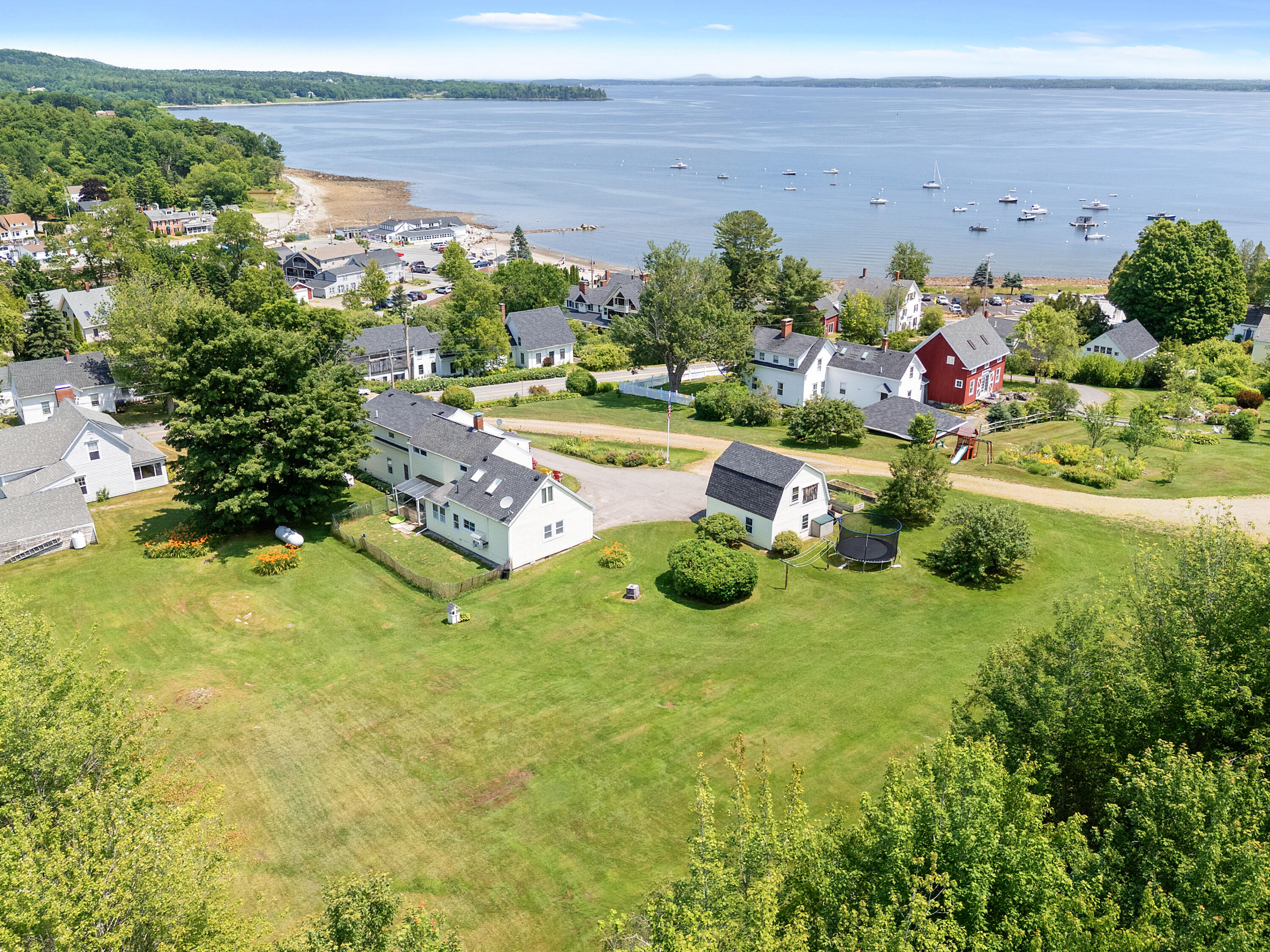 18 Beach Road Property Photo 1