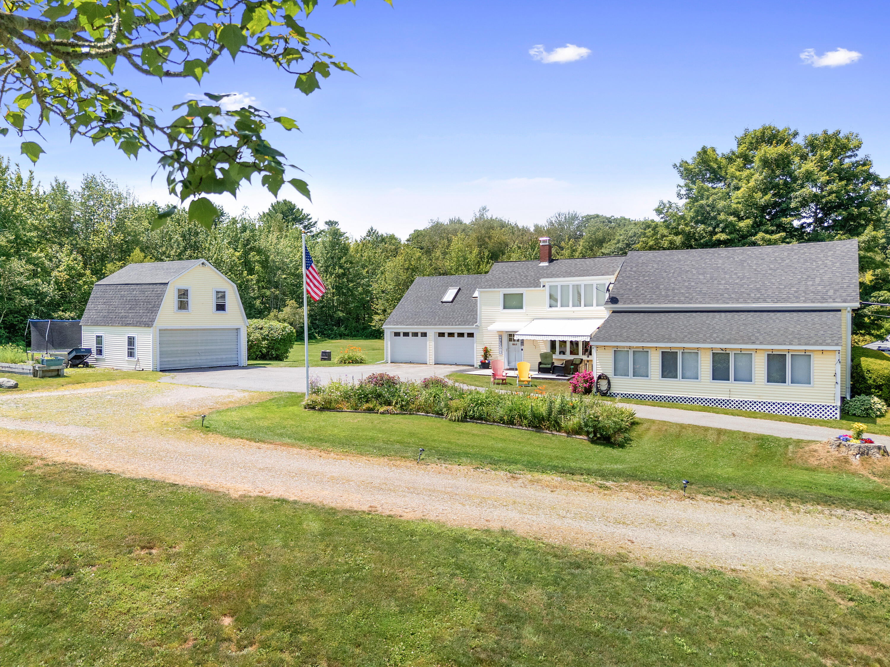 18 Beach Road Property Photo 2