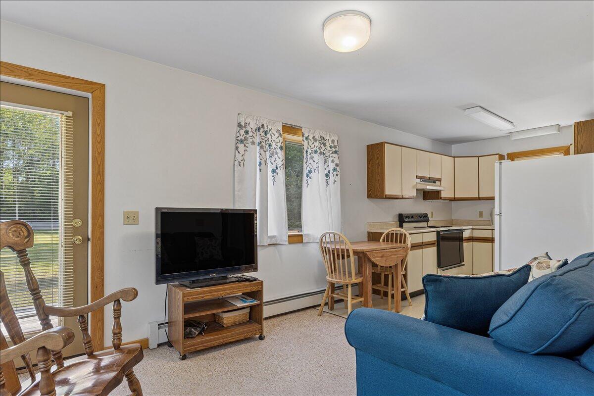 17 Anderson Road Property Photo 37